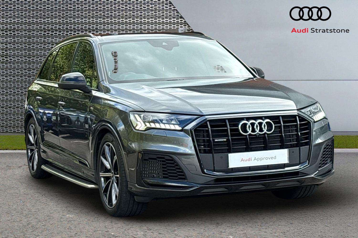 Main listing image - Audi Q7