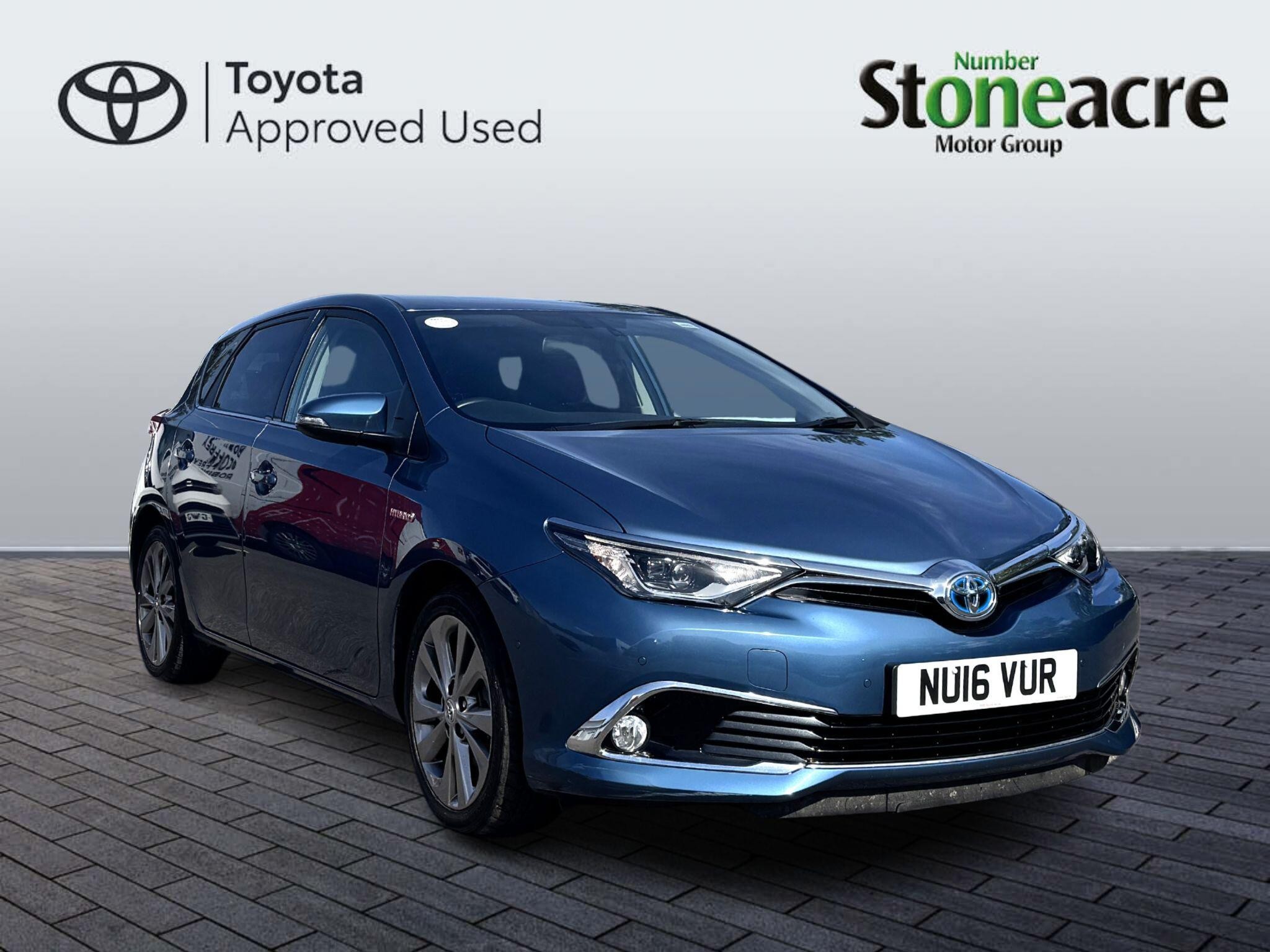 Main listing image - Toyota Auris
