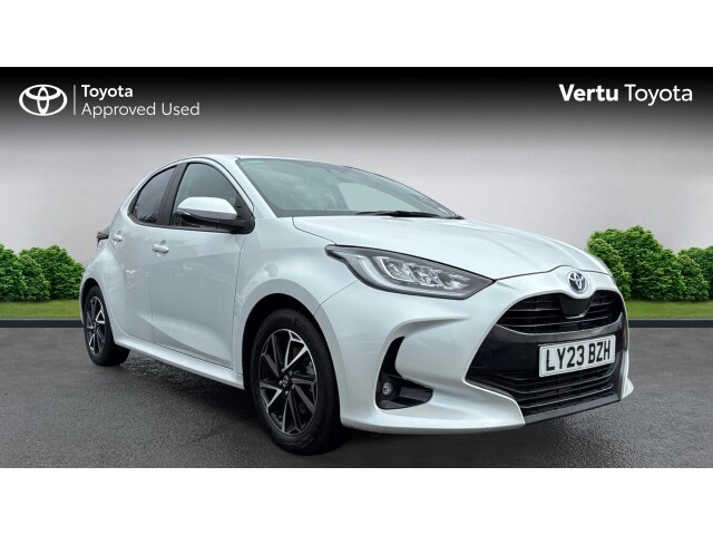 Main listing image - Toyota Yaris