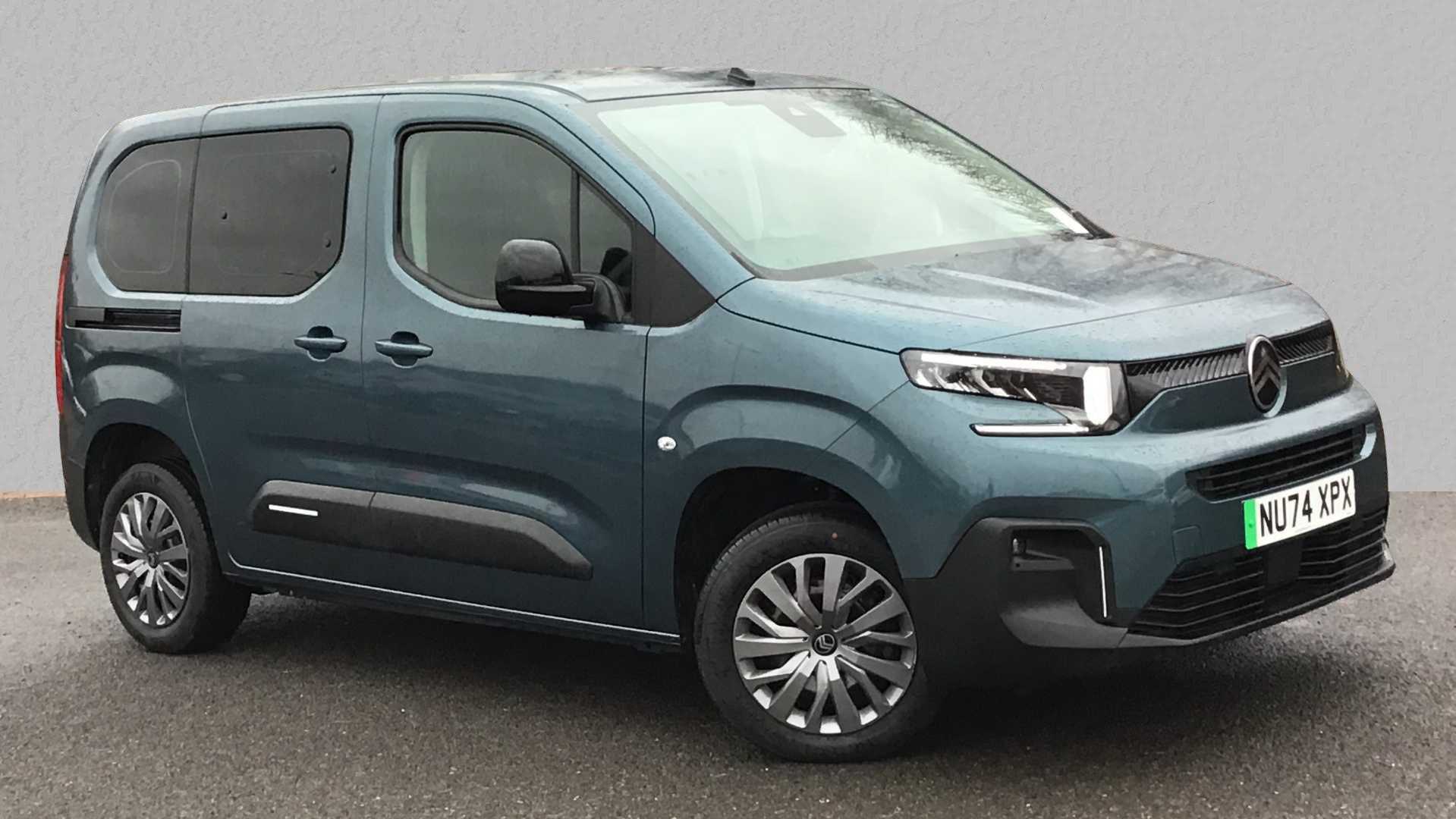 Main listing image - Citroen e-Berlingo