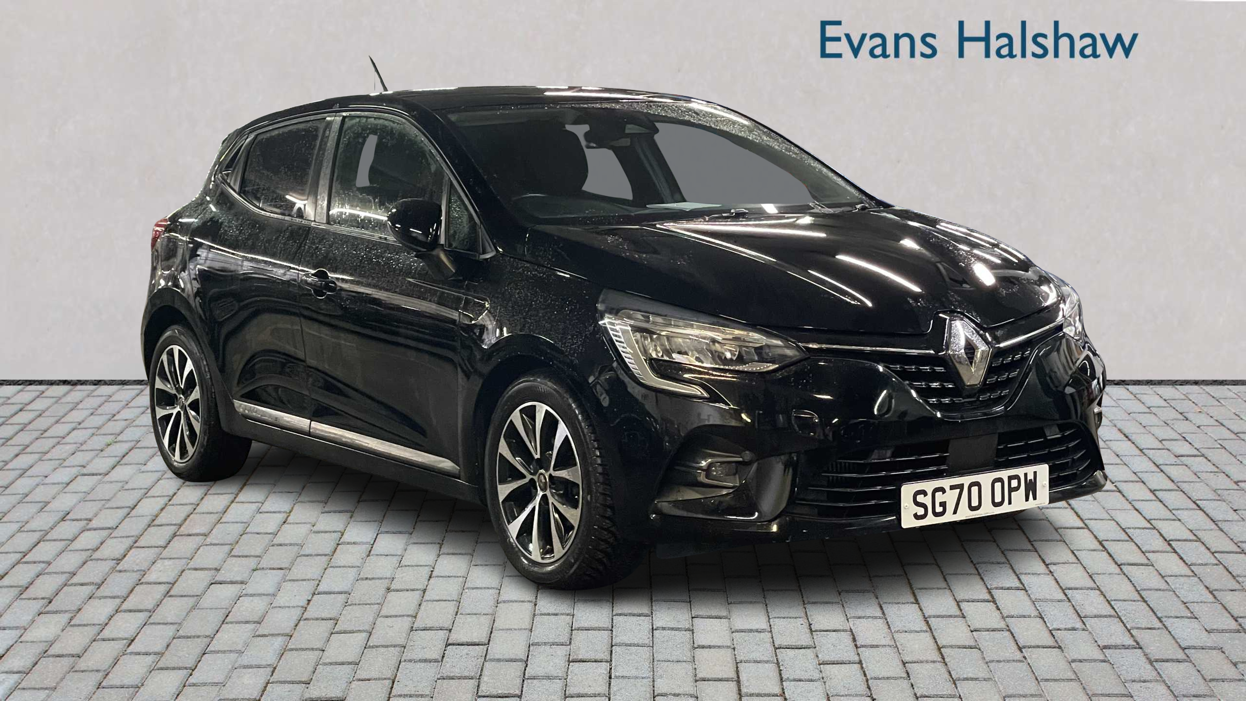 Main listing image - Renault Clio