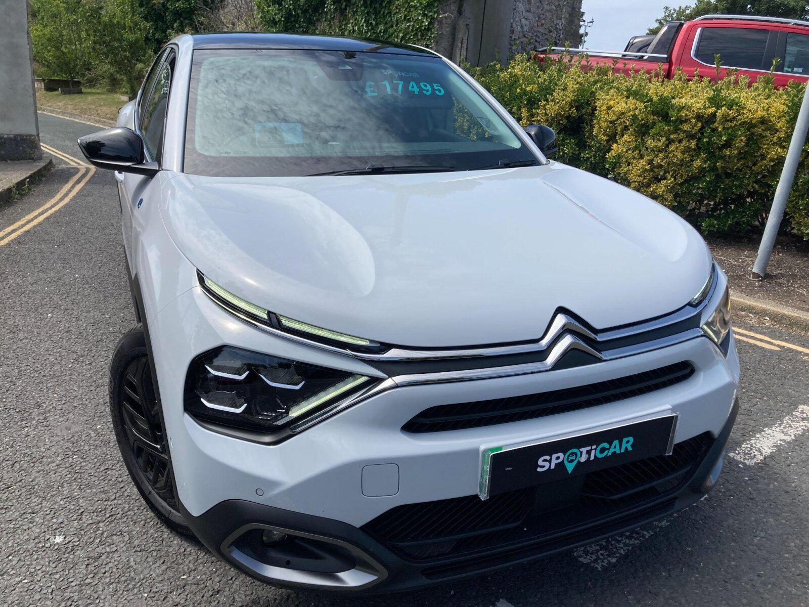 Main listing image - Citroen C4 X