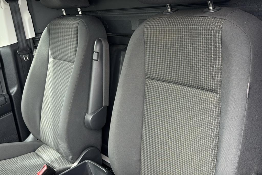 Main listing image - Volkswagen Caddy Maxi