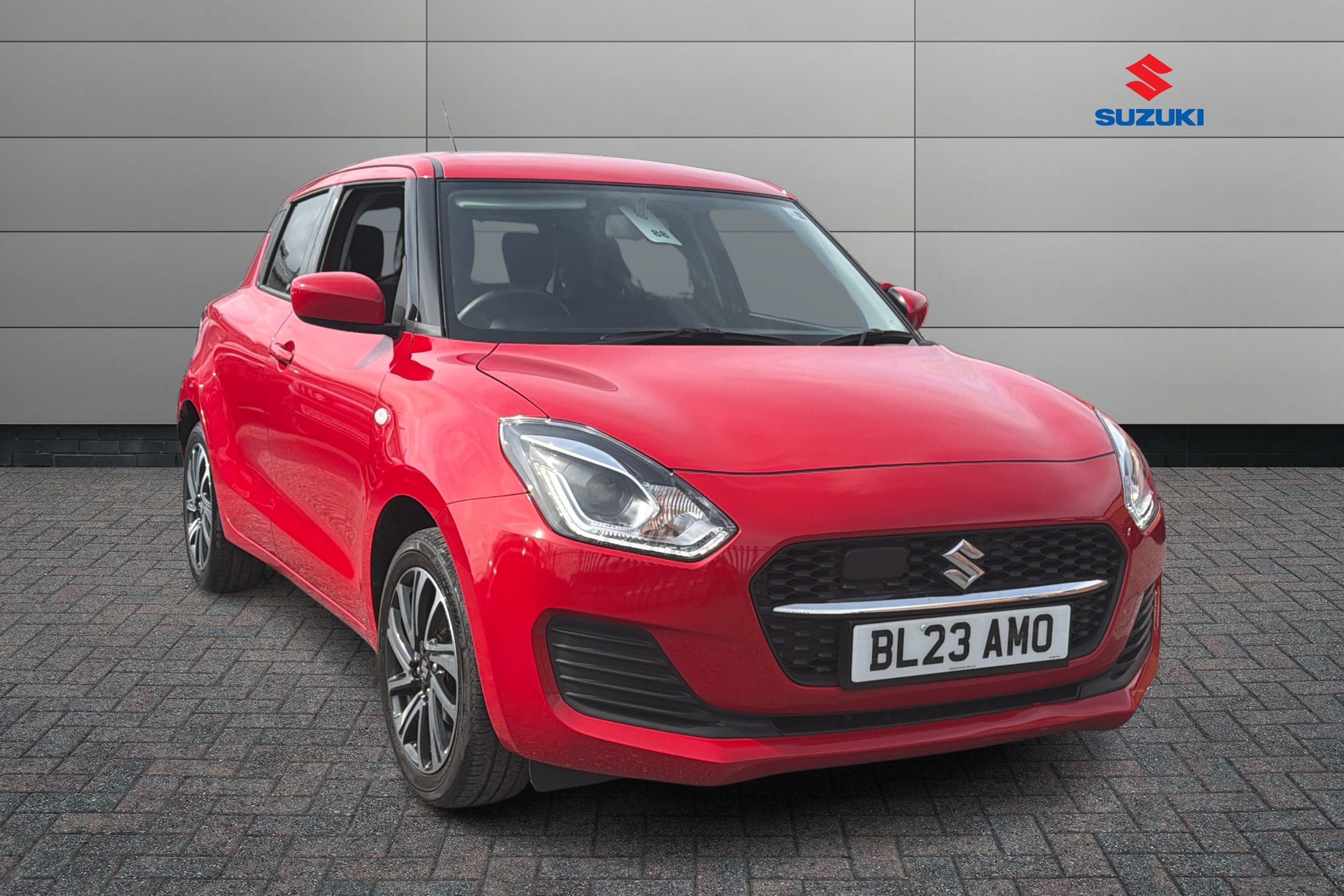 Main listing image - Suzuki Swift