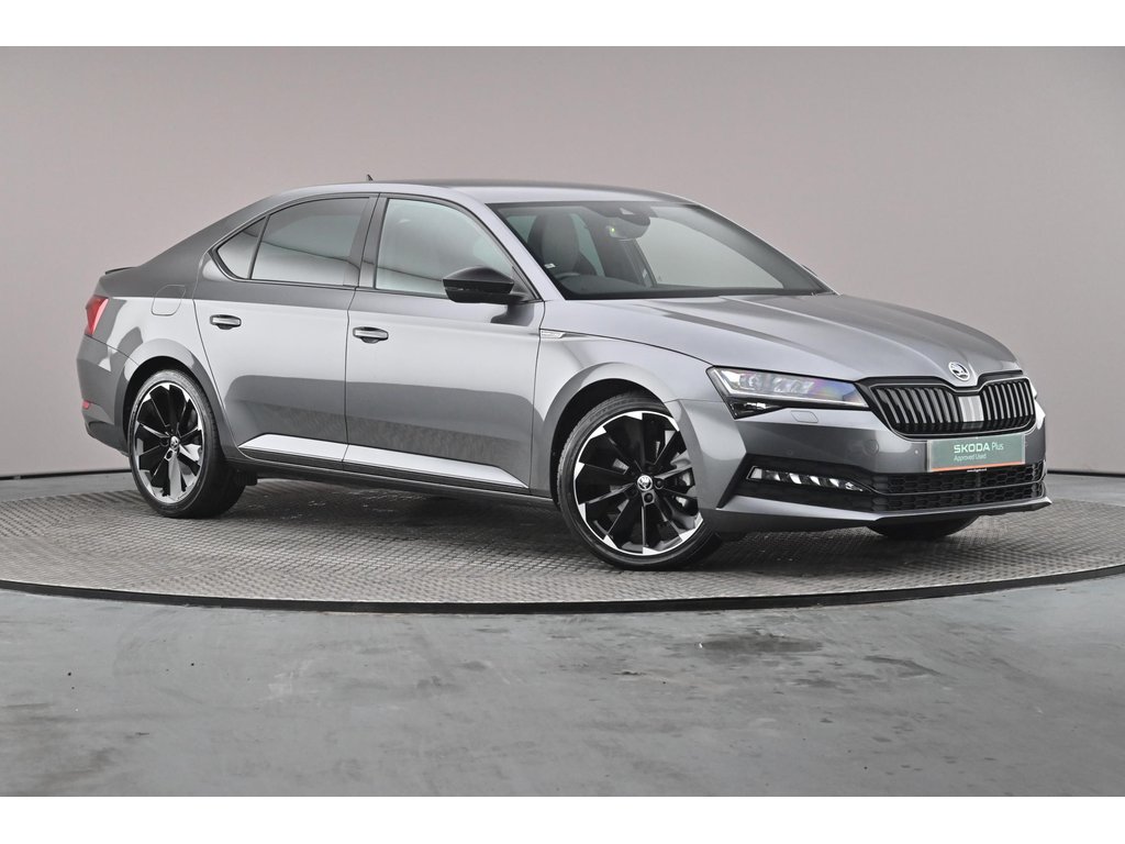 Main listing image - Skoda Superb