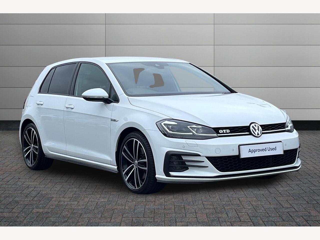 Main listing image - Volkswagen Golf