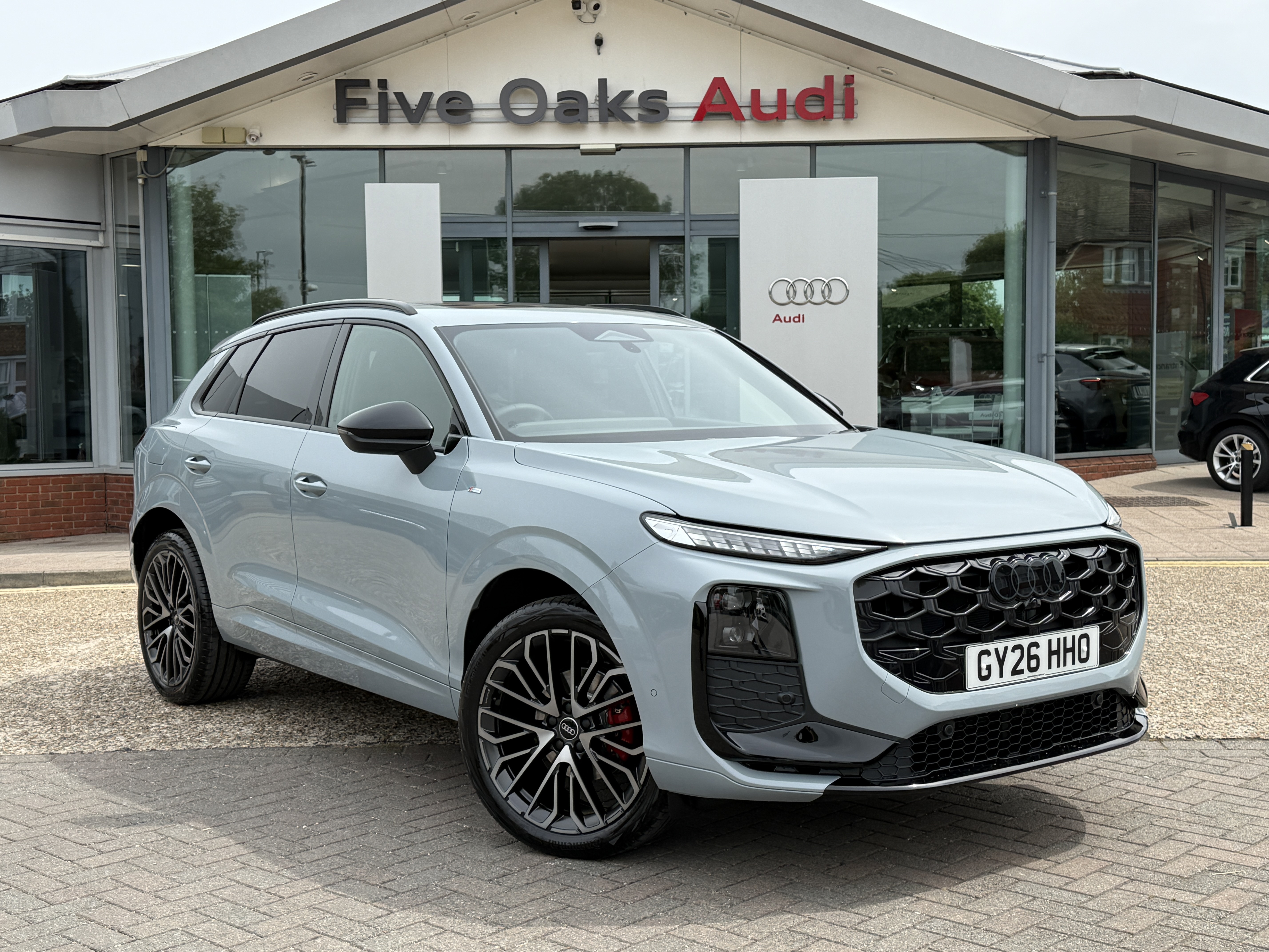 Main listing image - Audi Q3