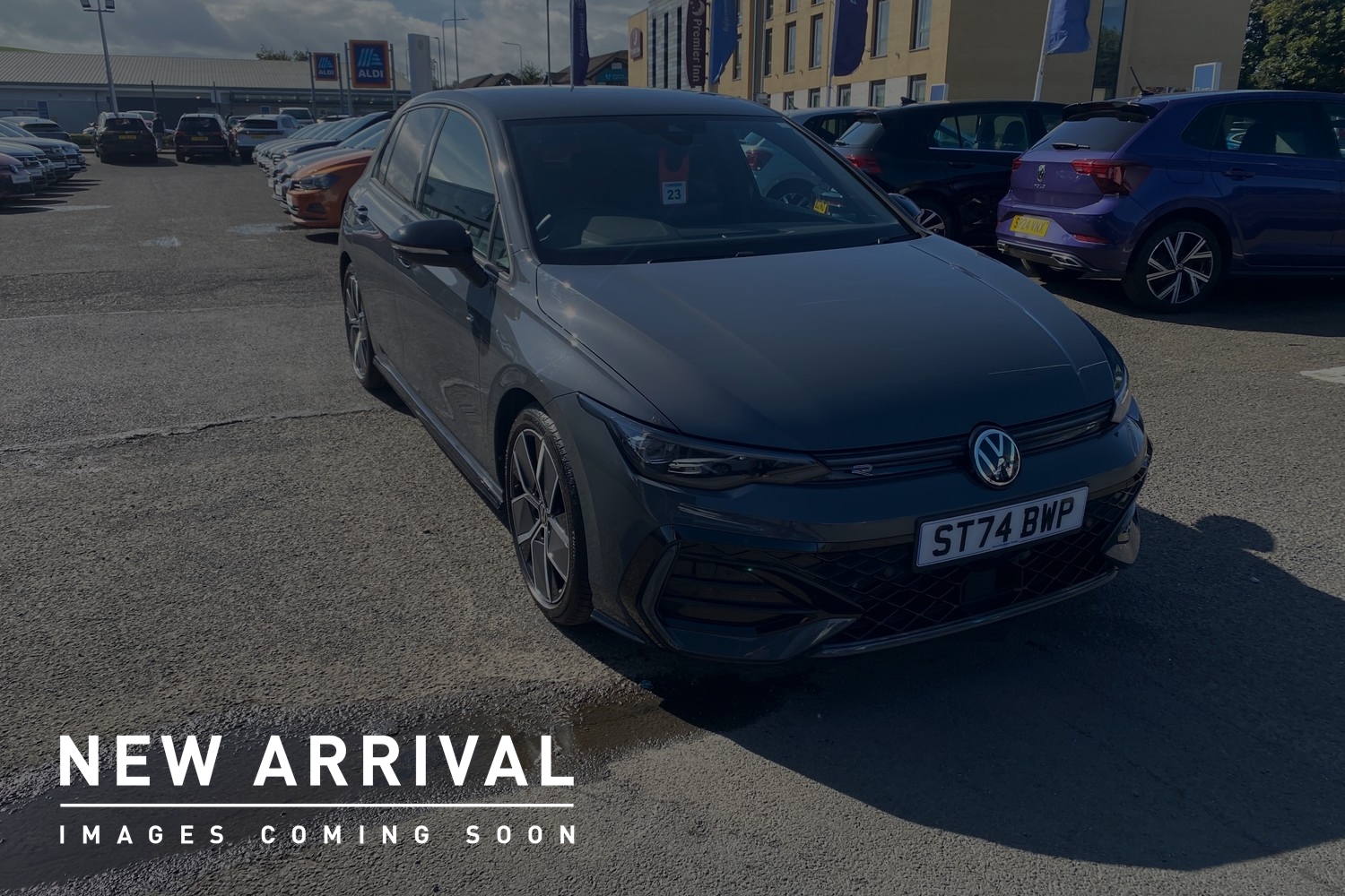 Main listing image - Volkswagen Golf