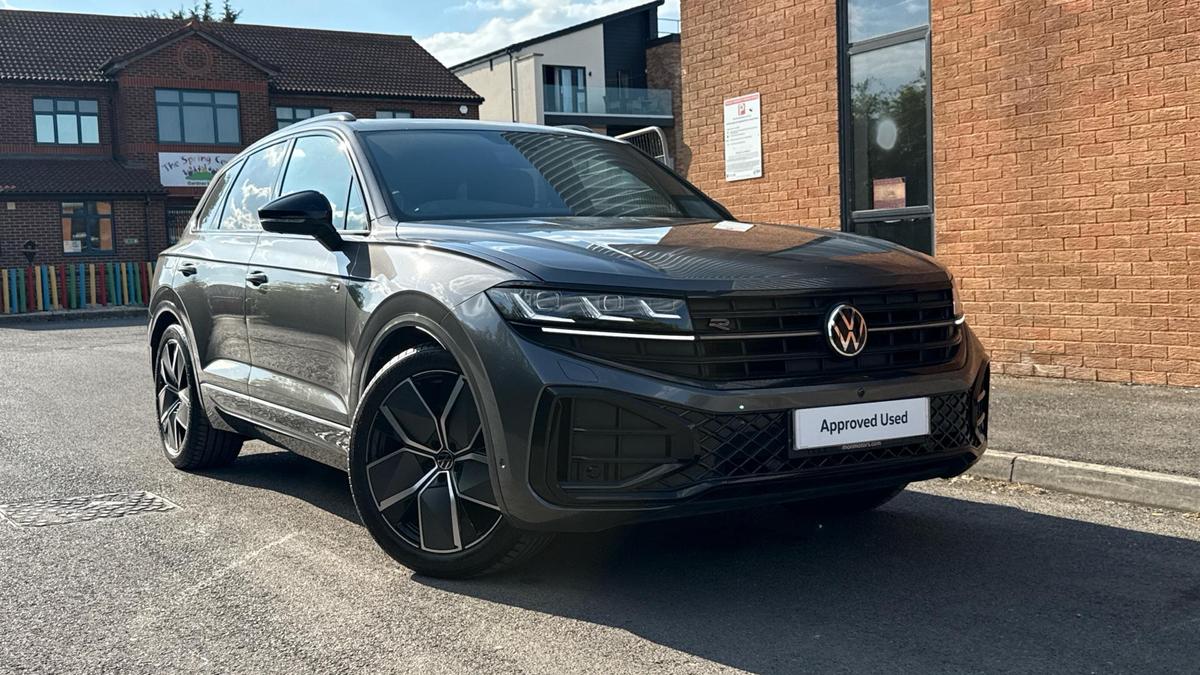 Main listing image - Volkswagen Touareg