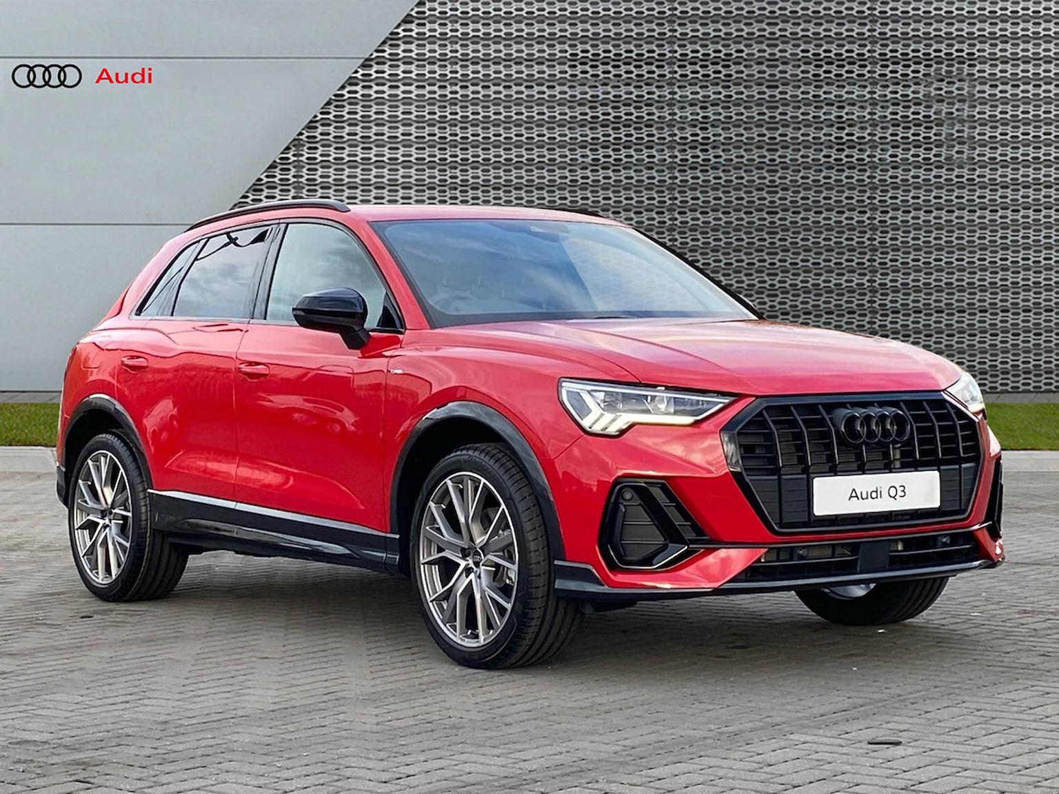 Main listing image - Audi Q3