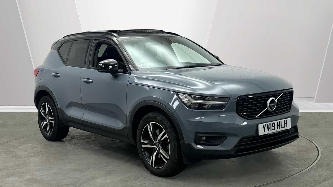 Main listing image - Volvo XC40