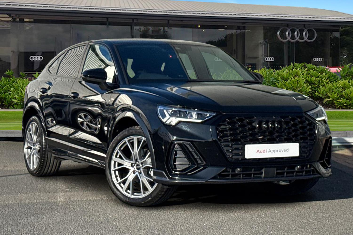 Main listing image - Audi Q3