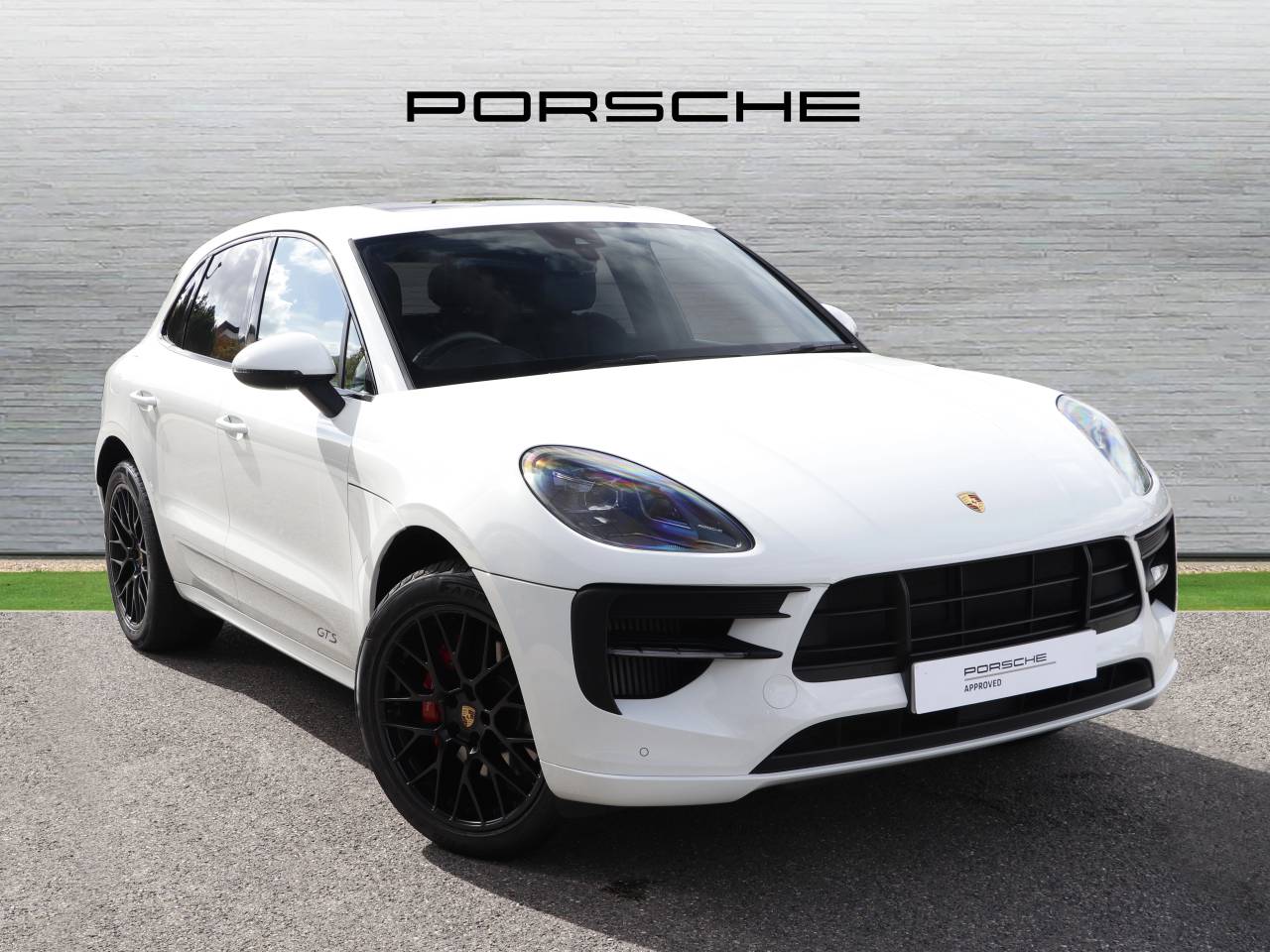 Main listing image - Porsche Macan