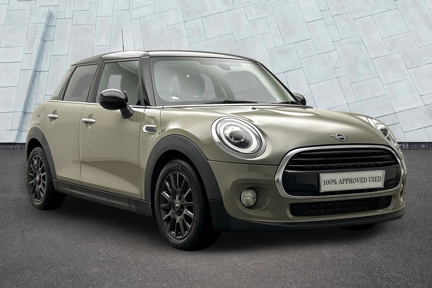 Main listing image - MINI Hatchback 5dr