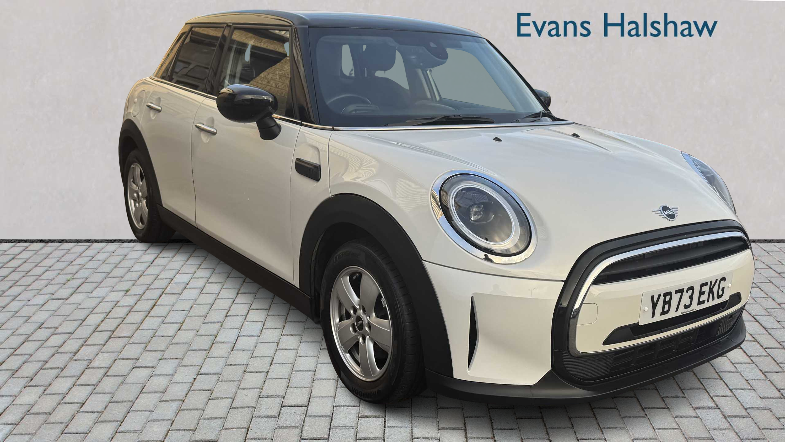 Main listing image - MINI Hatchback 5dr