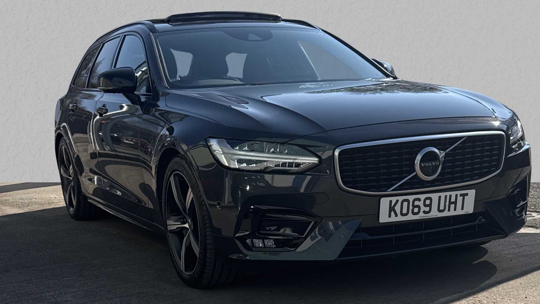 Main listing image - Volvo V90