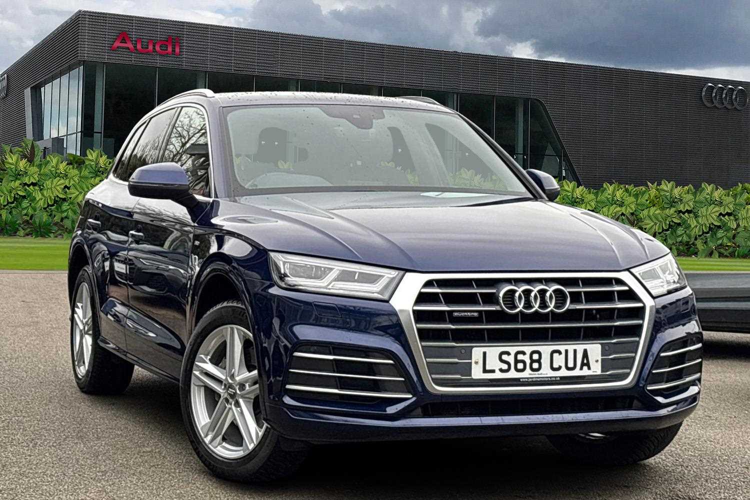 Main listing image - Audi Q5