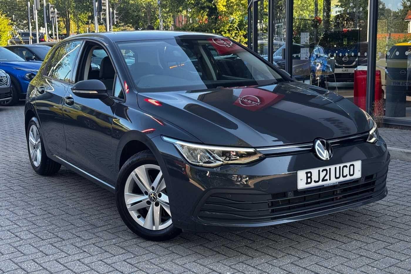 Main listing image - Volkswagen Golf