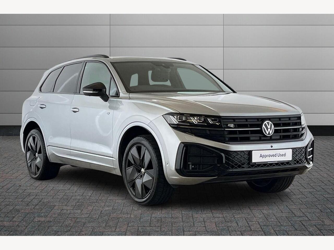Main listing image - Volkswagen Touareg