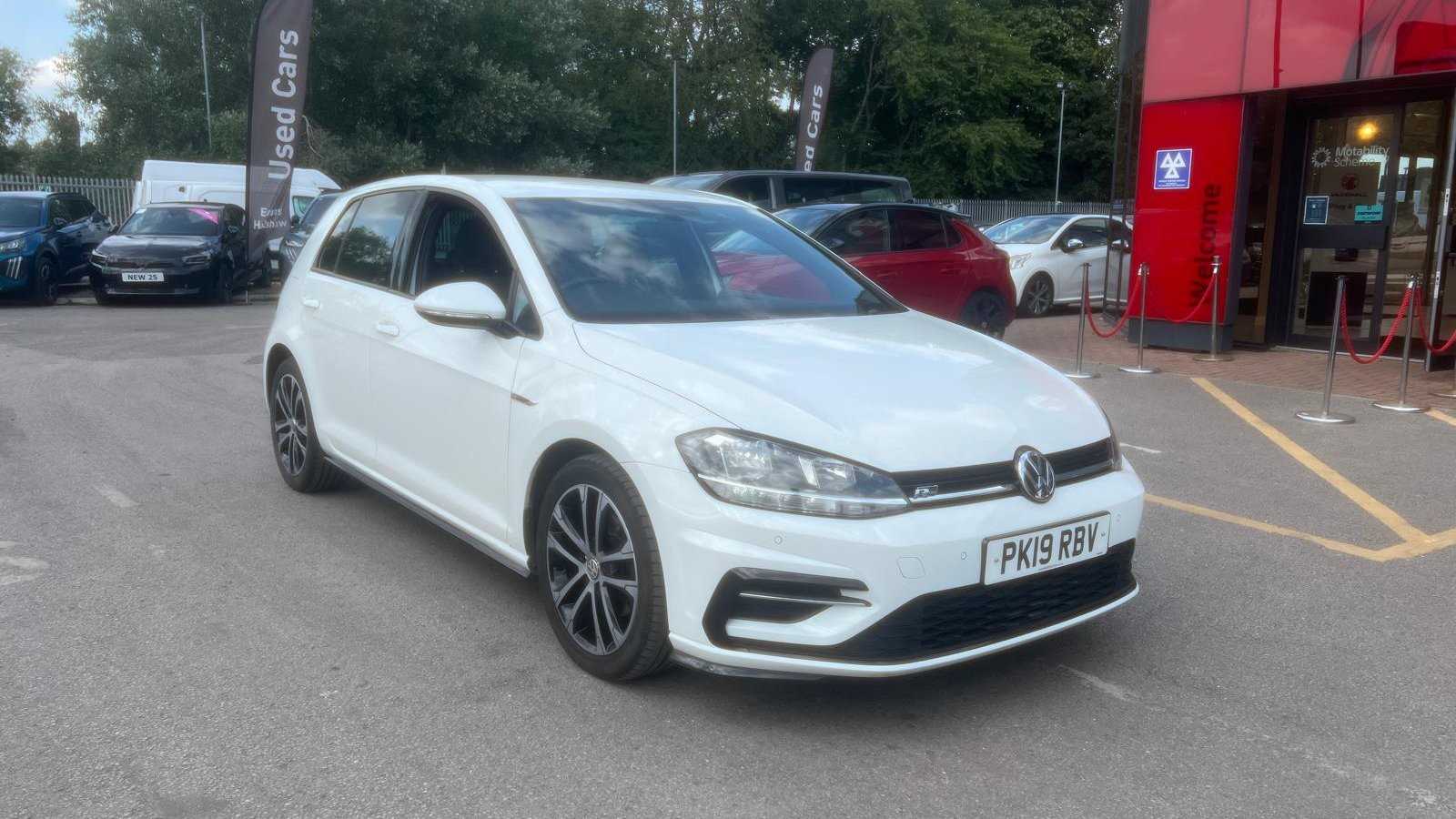 Main listing image - Volkswagen Golf