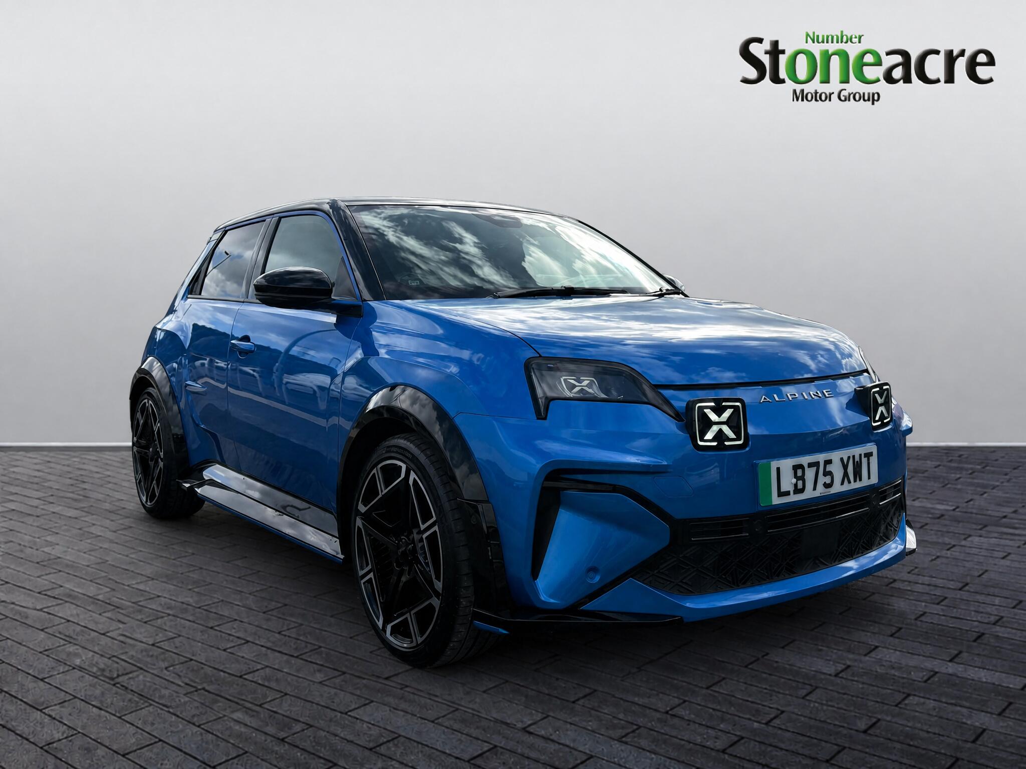 Main listing image - Alpine A290
