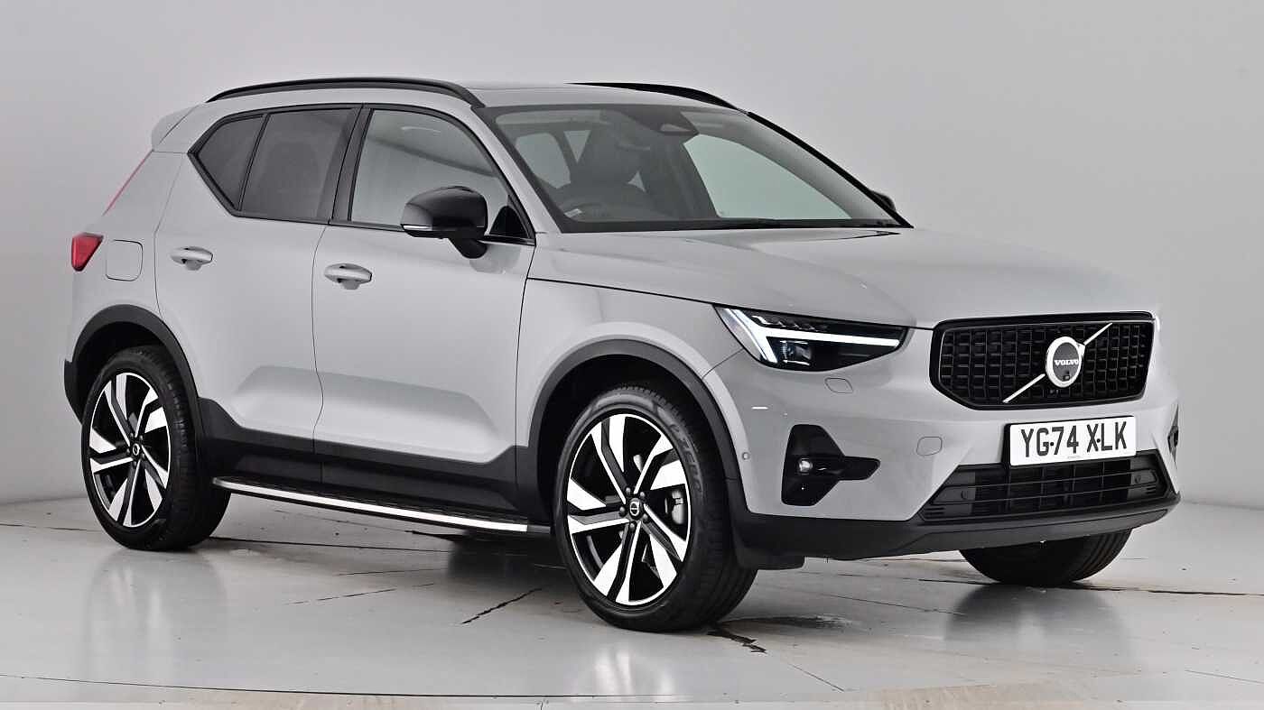 Main listing image - Volvo XC40