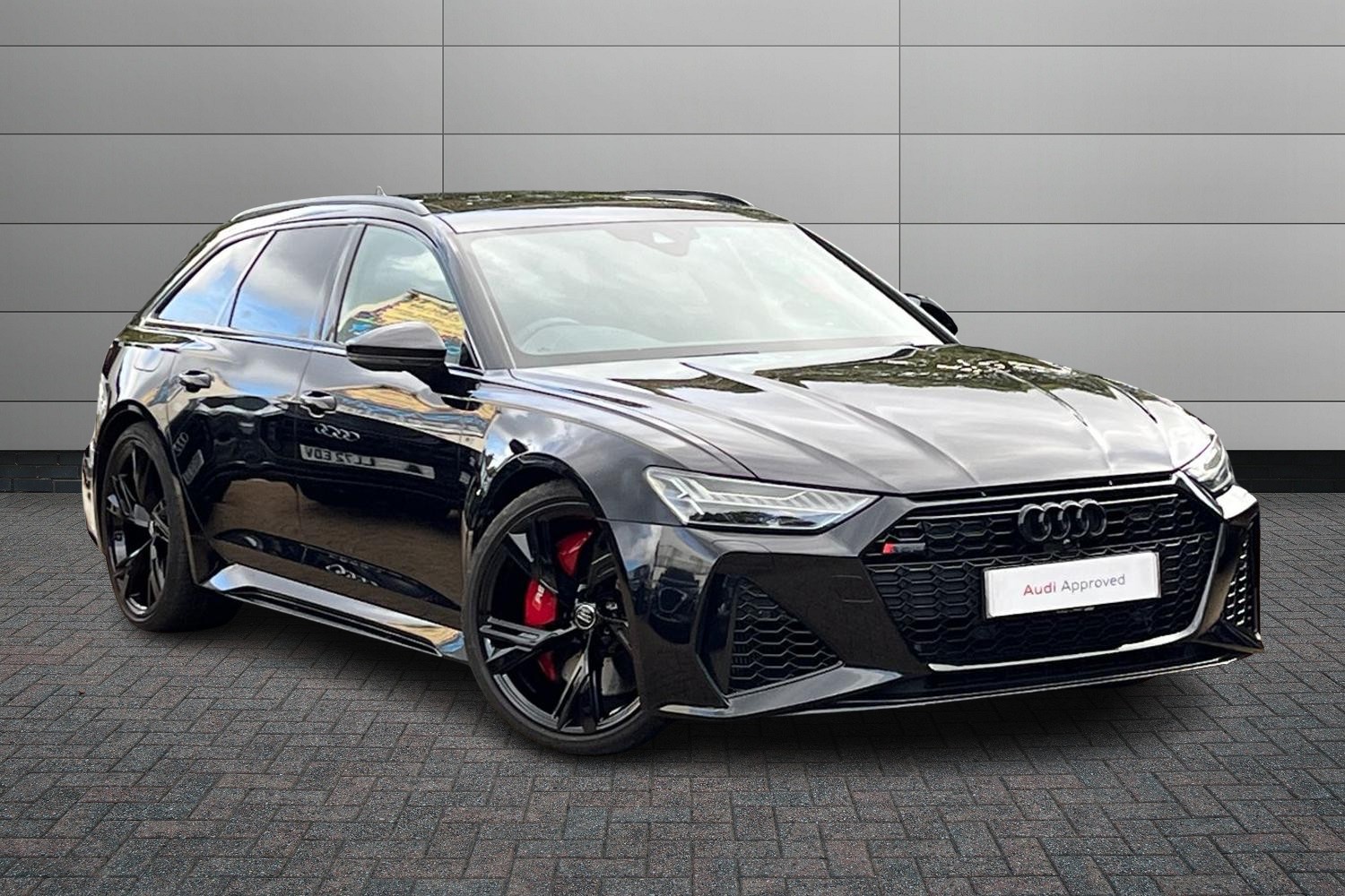 Main listing image - Audi RS6