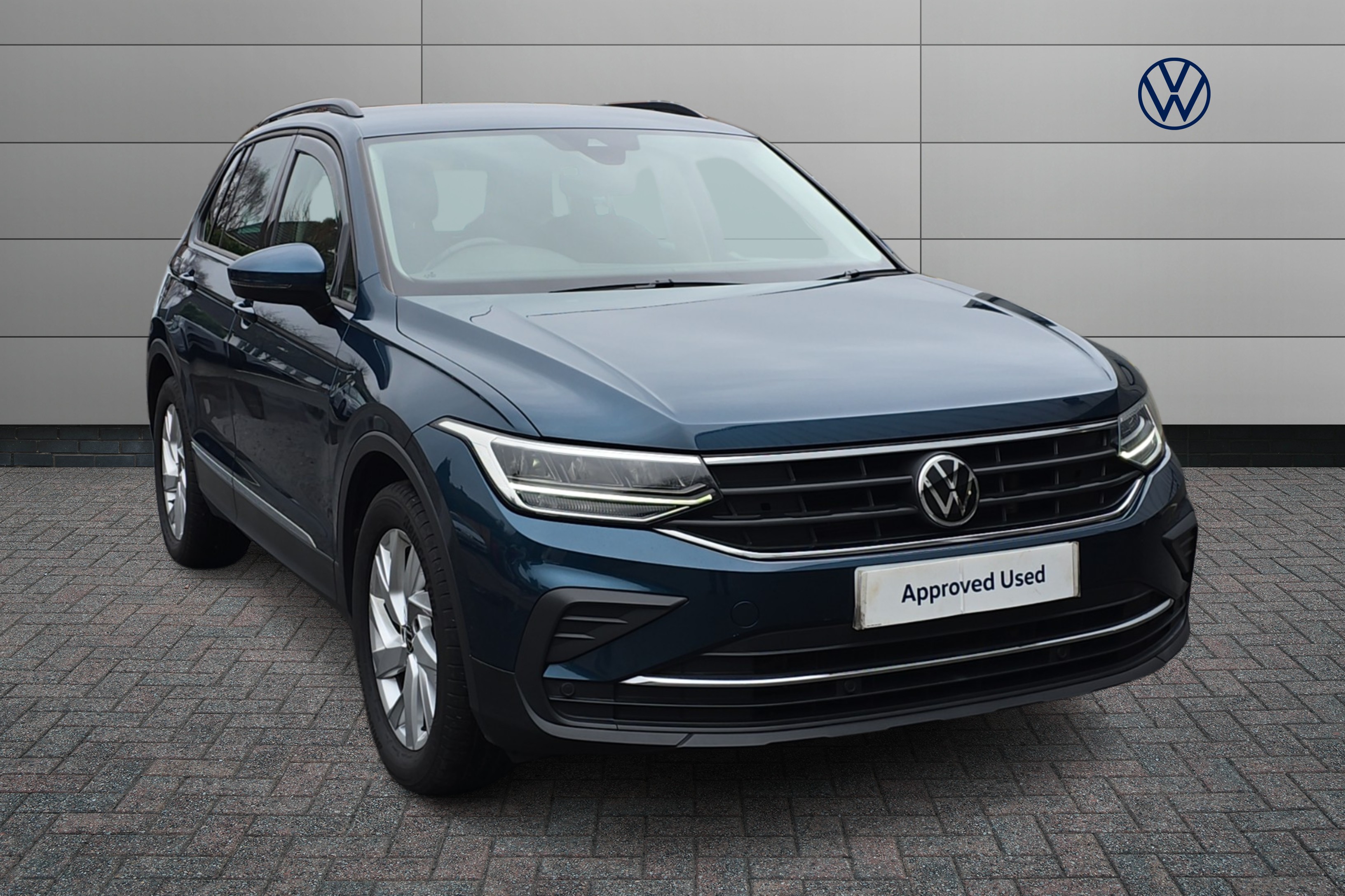 Main listing image - Volkswagen Tiguan