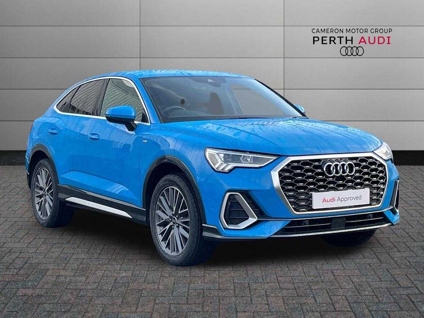 Main listing image - Audi Q3
