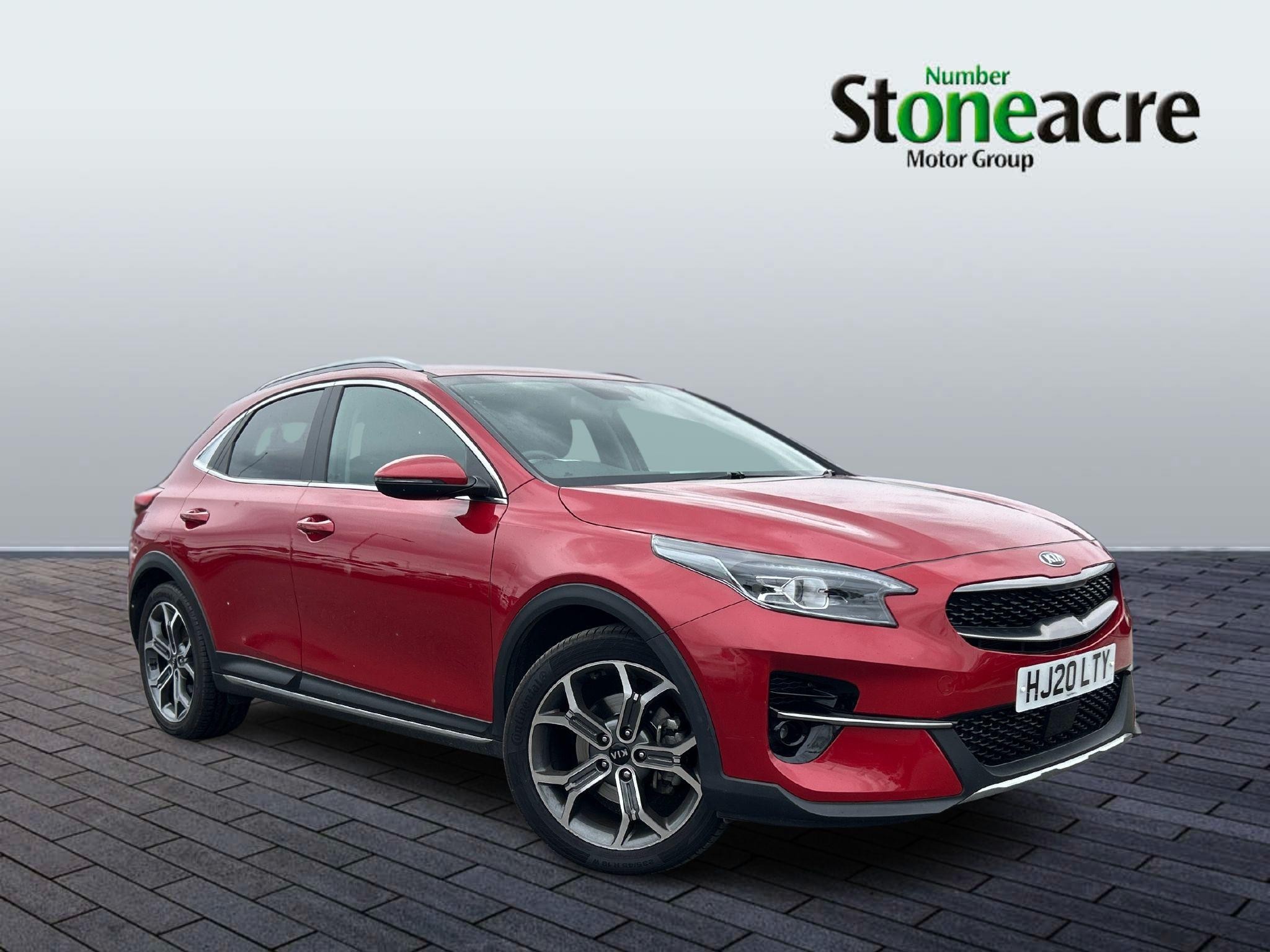 Main listing image - Kia XCeed
