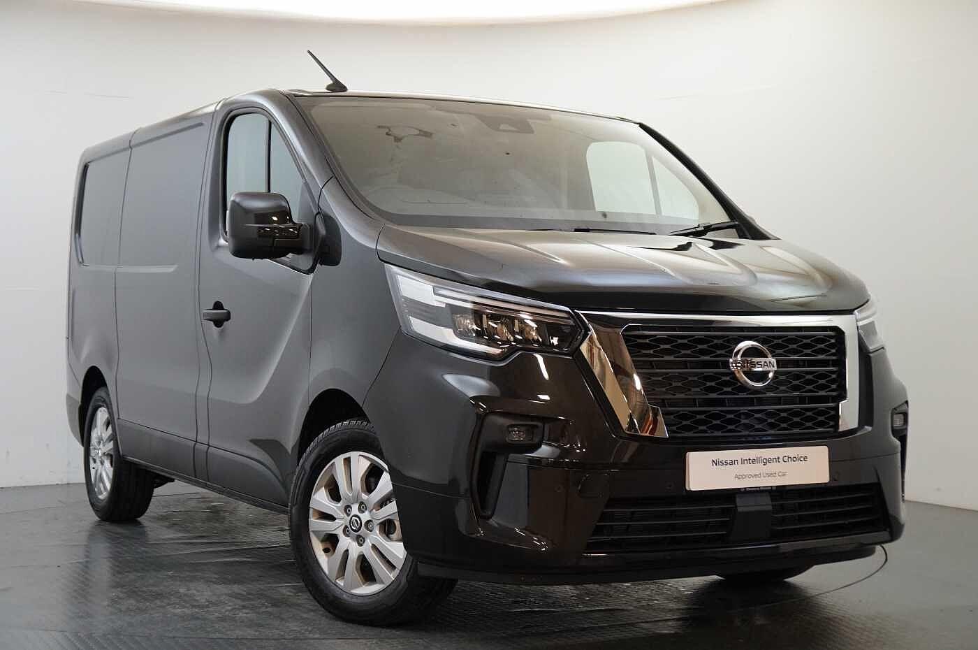 Main listing image - Nissan Primastar