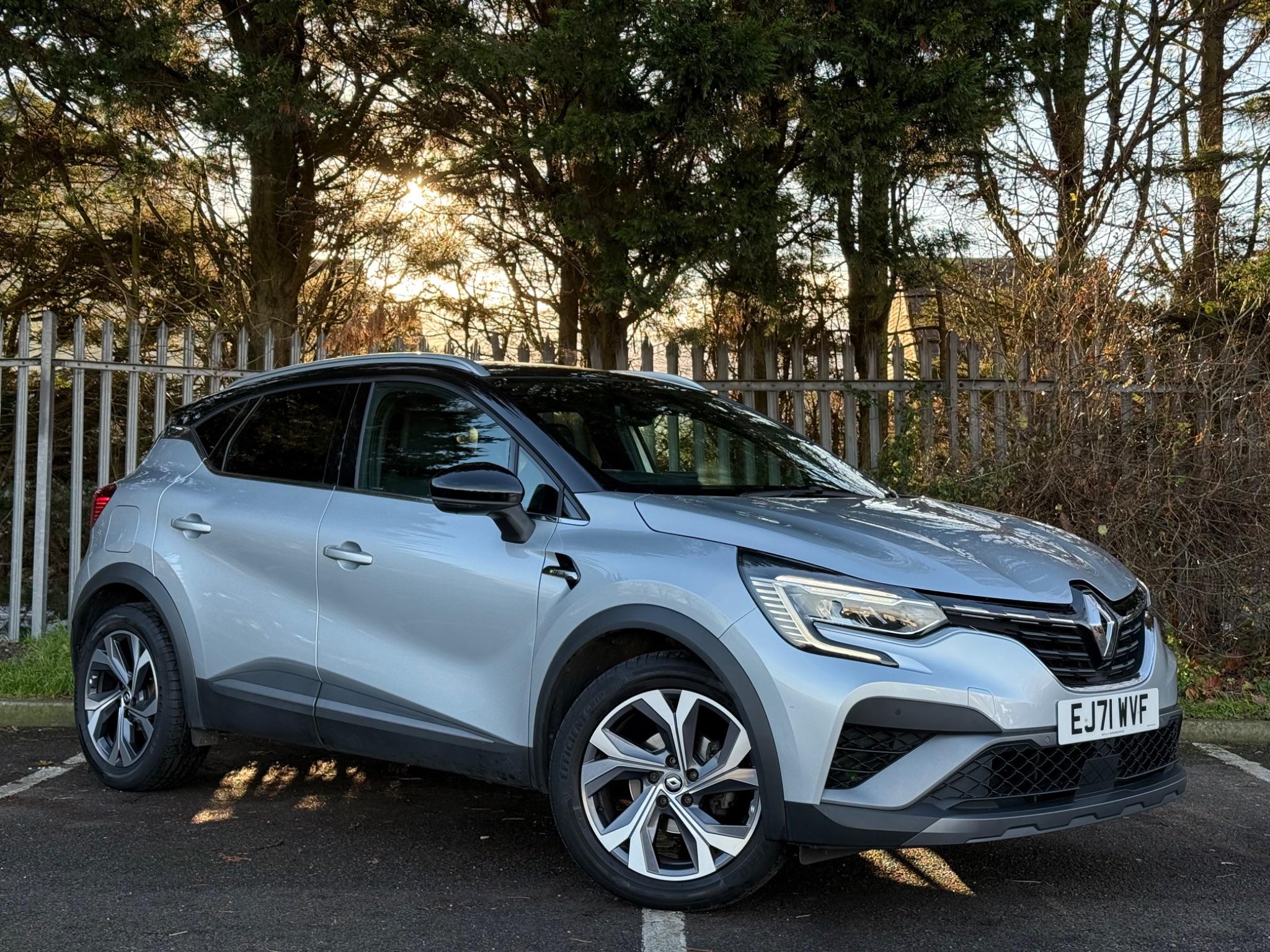 Main listing image - Renault Captur