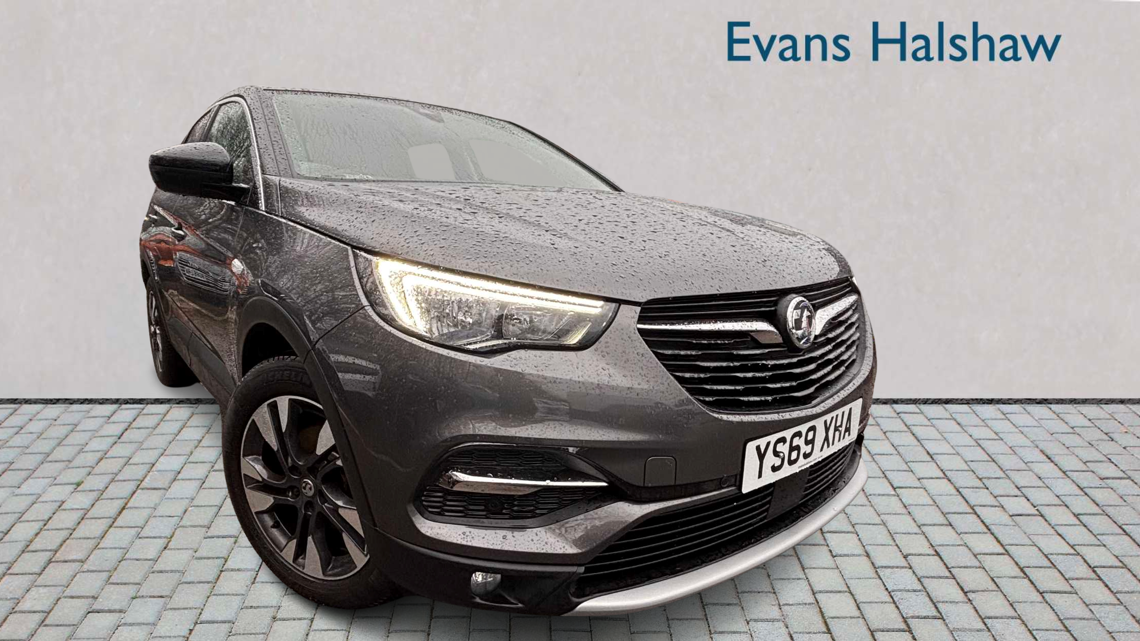 Main listing image - Vauxhall Grandland X