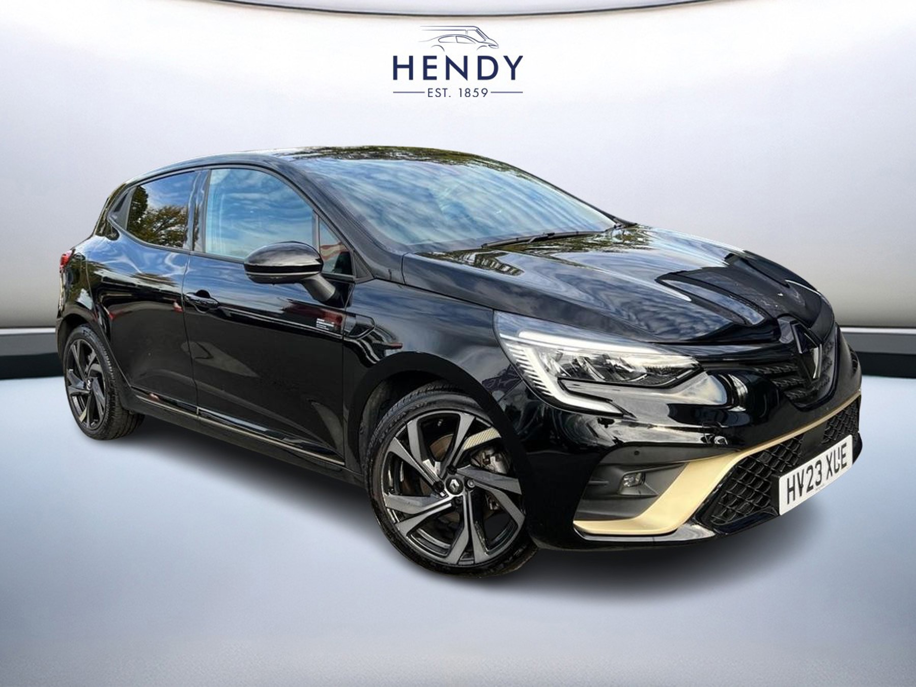 Main listing image - Renault Clio