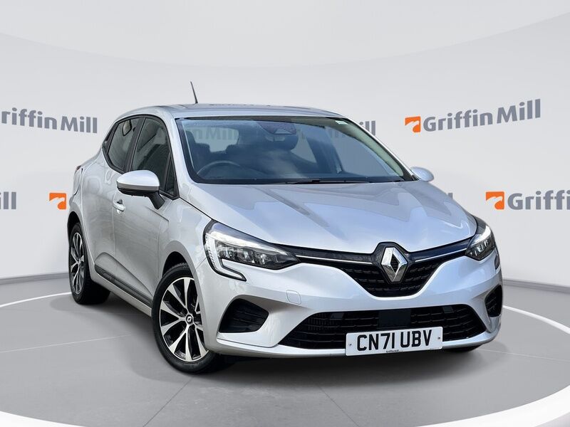 Main listing image - Renault Clio