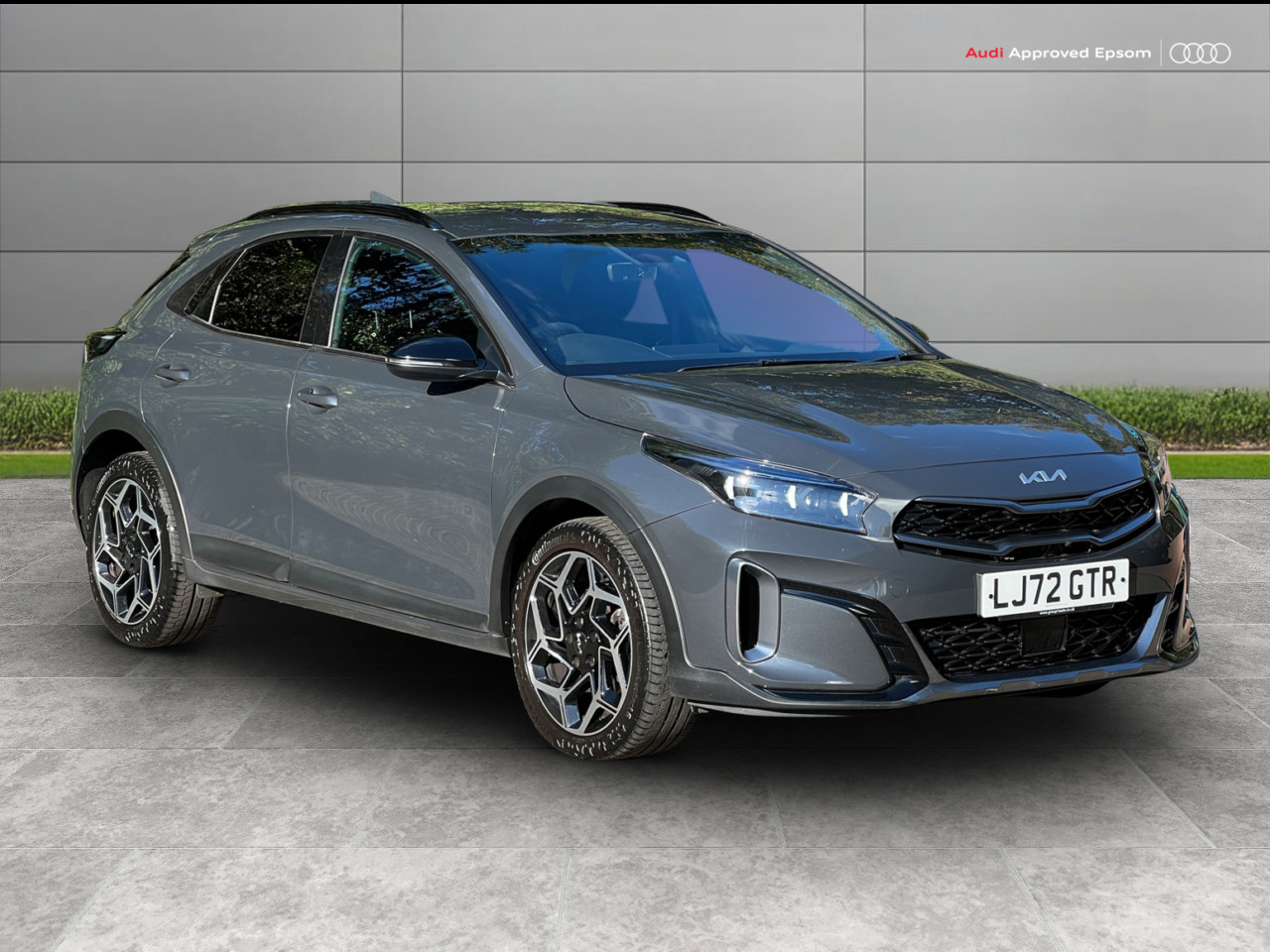 Main listing image - Kia XCeed
