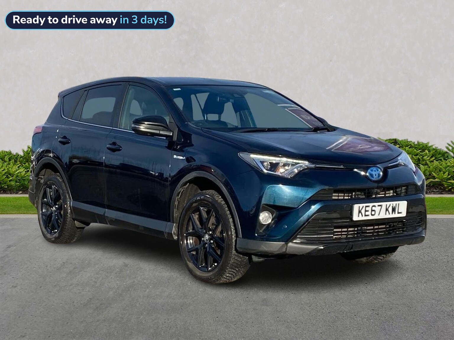 Main listing image - Toyota RAV4