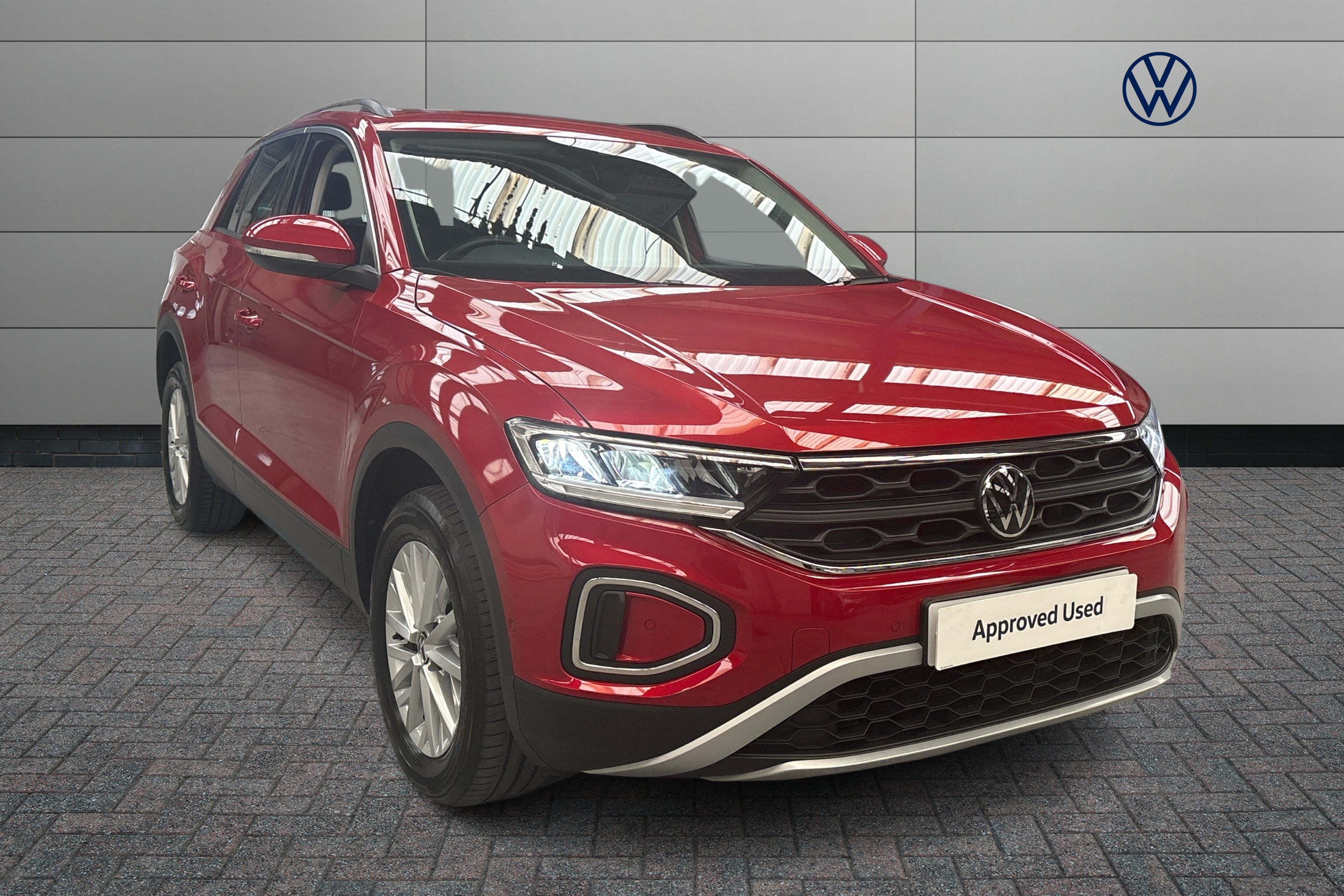 Main listing image - Volkswagen T-Roc