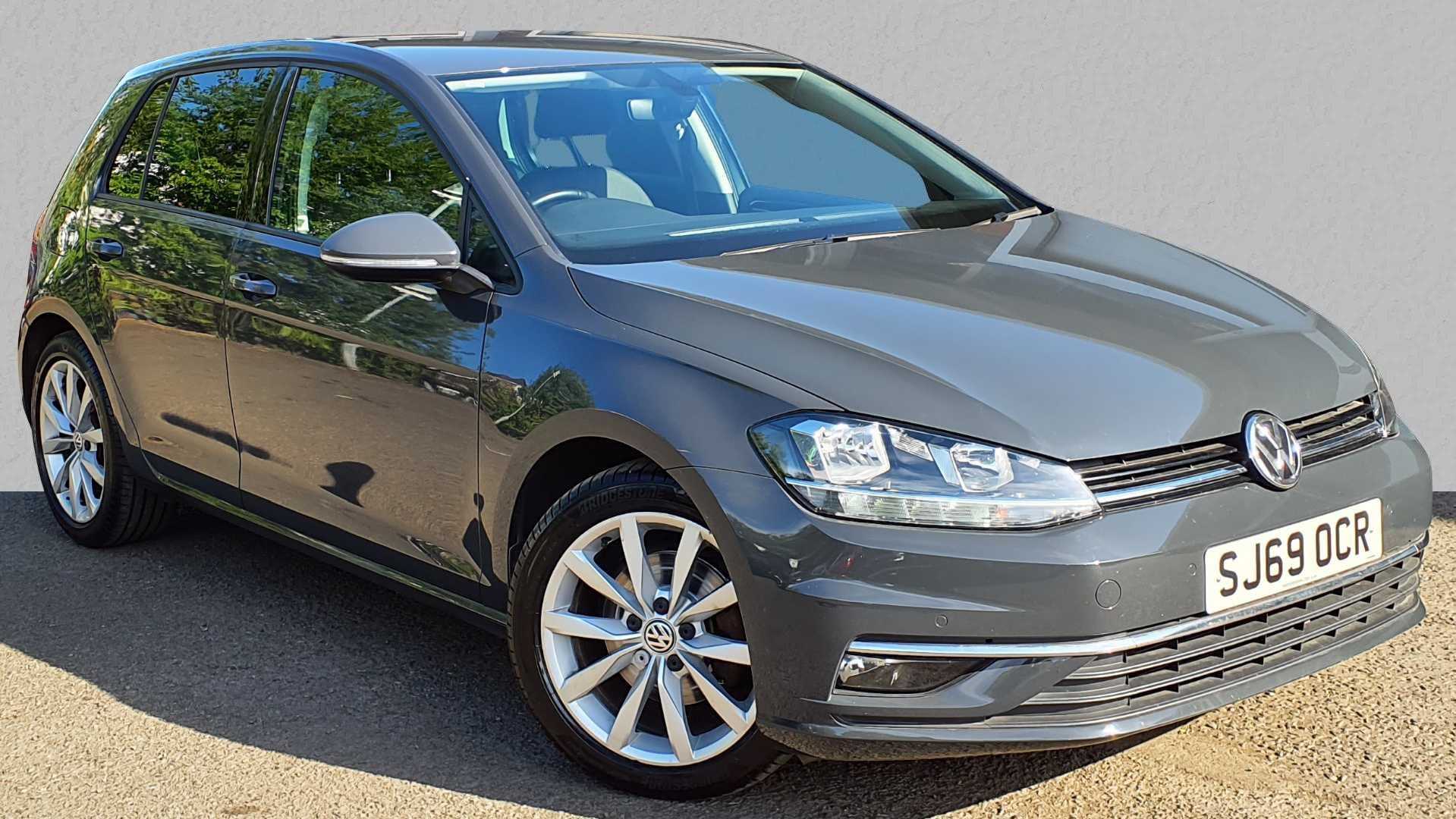 Main listing image - Volkswagen Golf