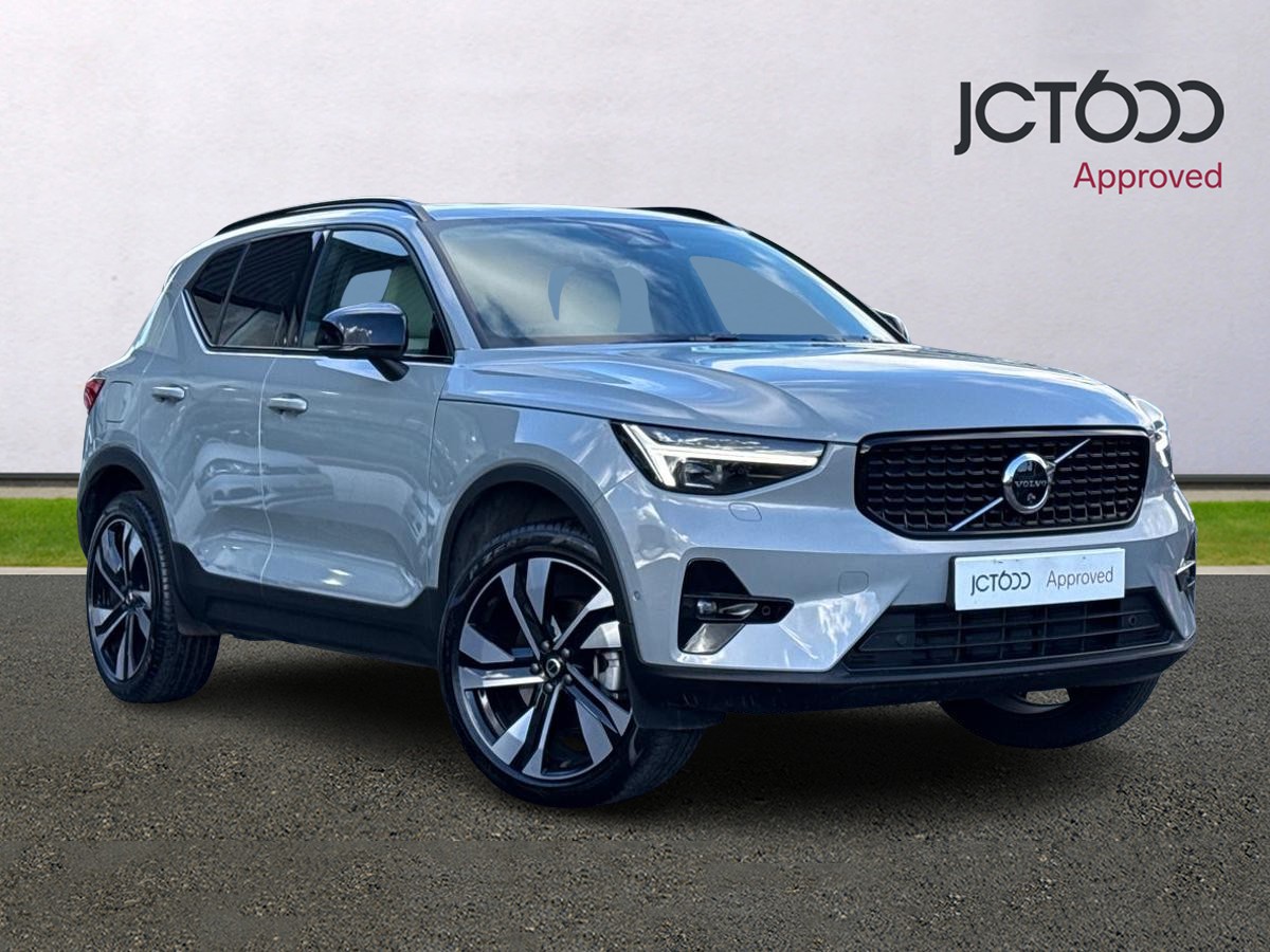 Main listing image - Volvo XC40