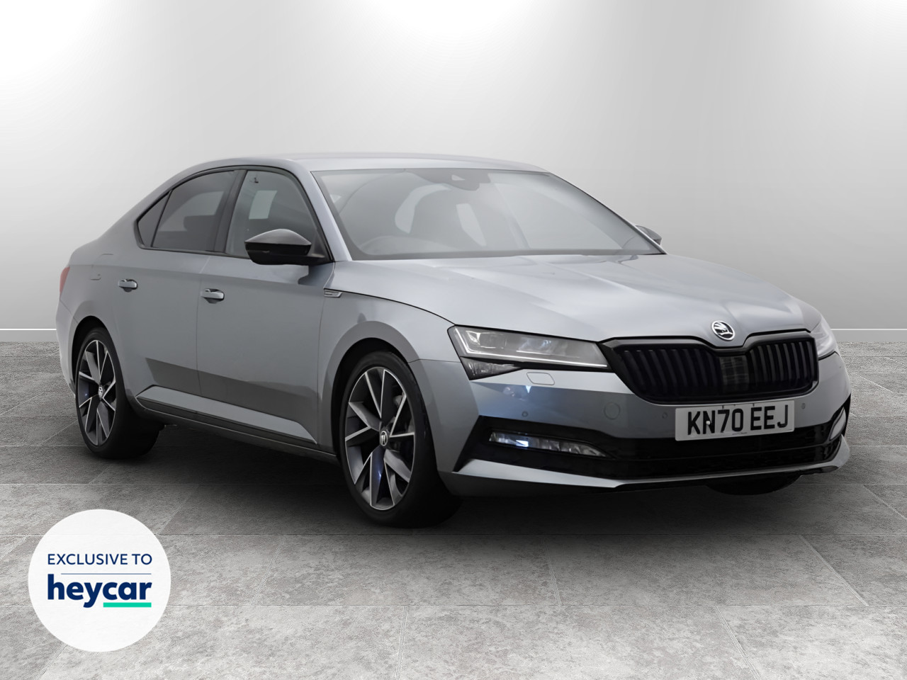 Main listing image - Skoda Superb