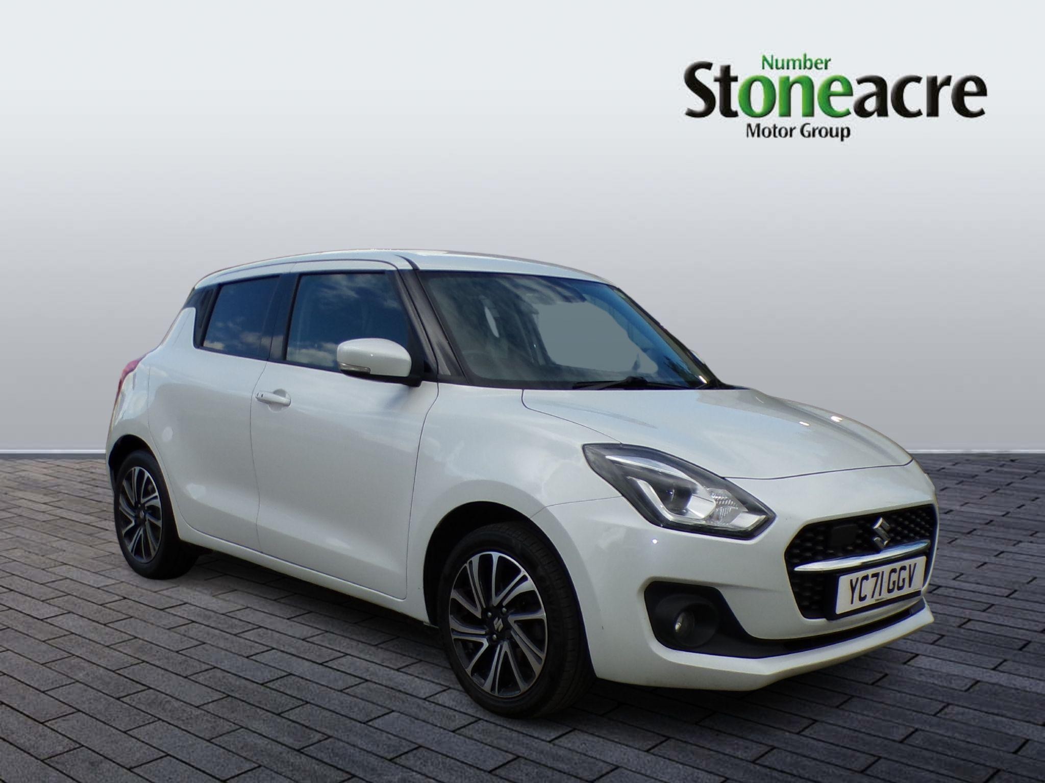 Main listing image - Suzuki Swift