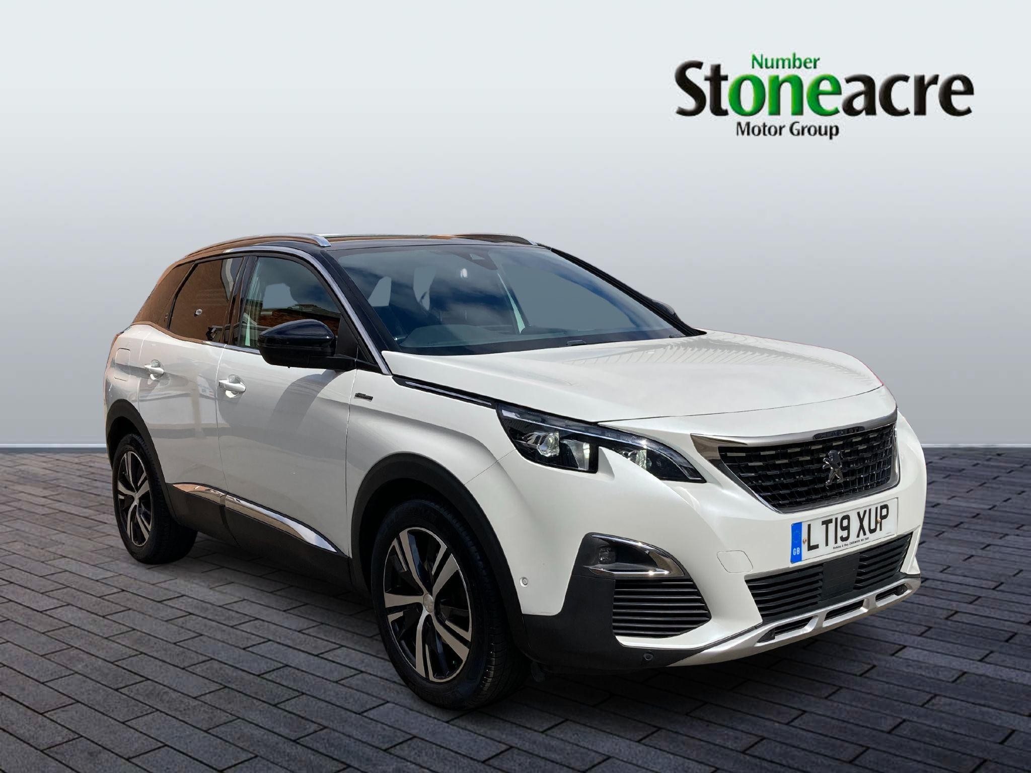 Main listing image - Peugeot 3008