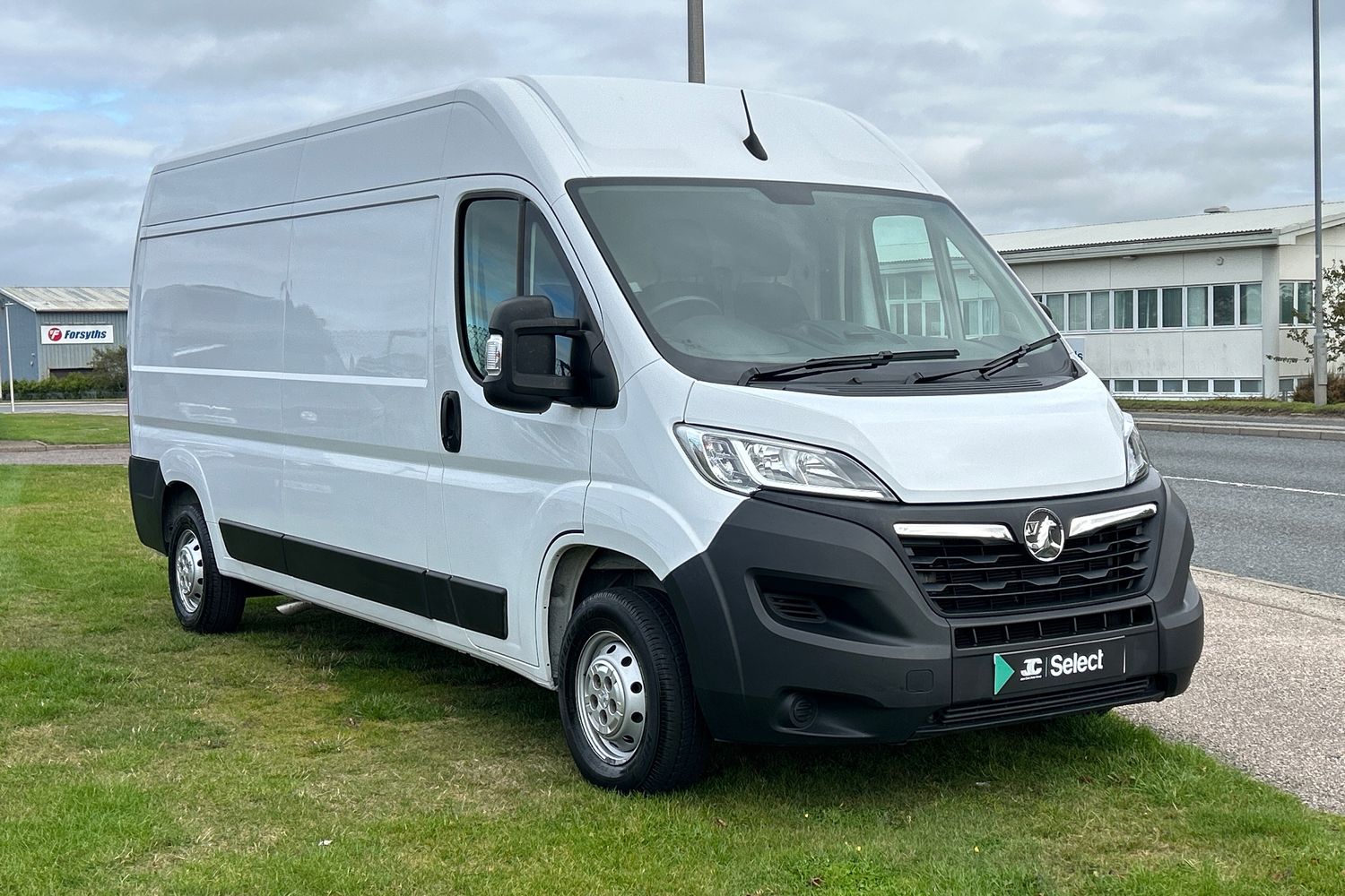 Main listing image - Vauxhall Movano
