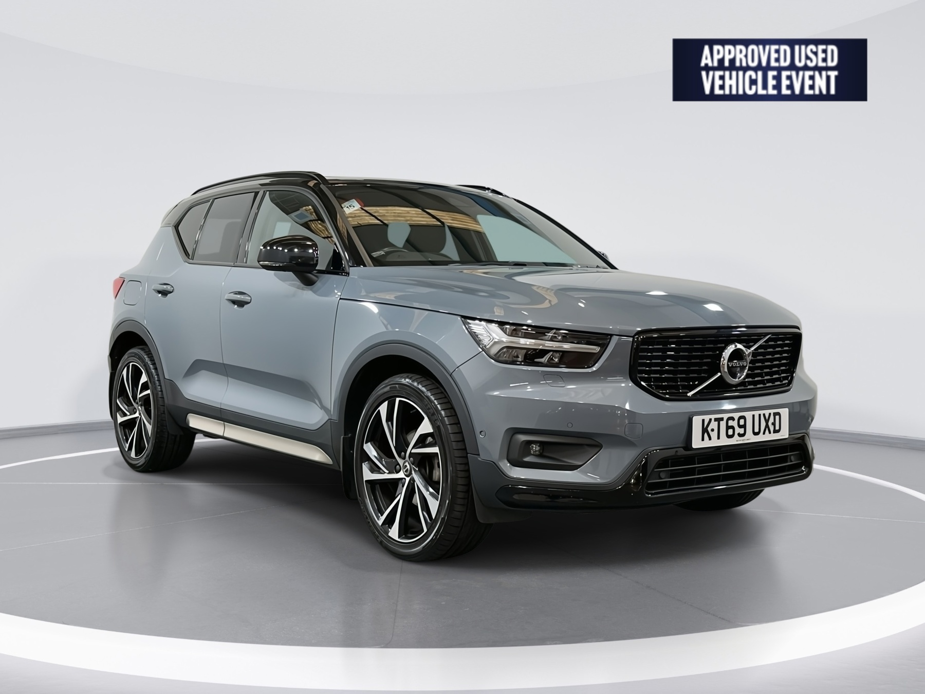 Main listing image - Volvo XC40