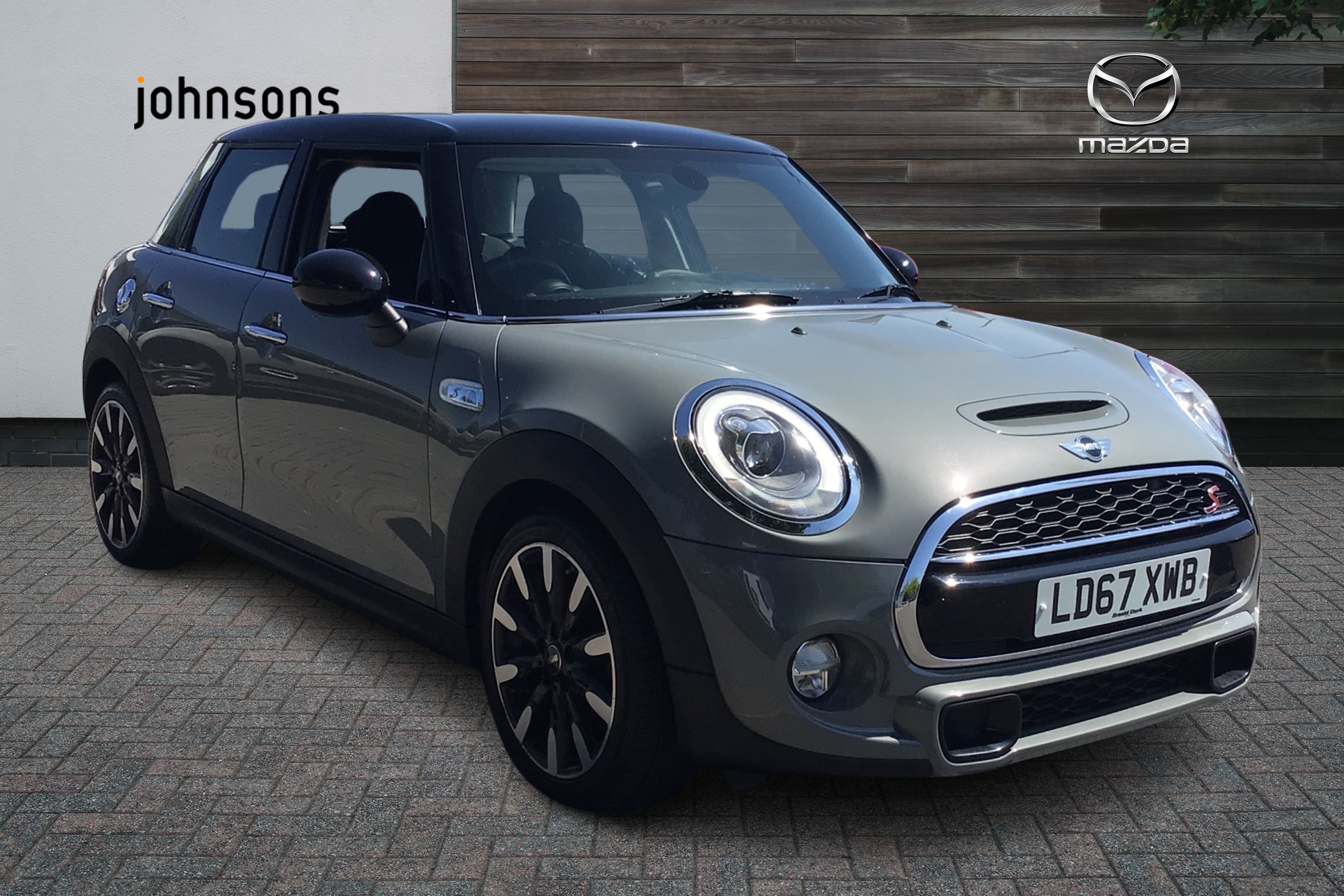 Main listing image - MINI Hatchback 5dr
