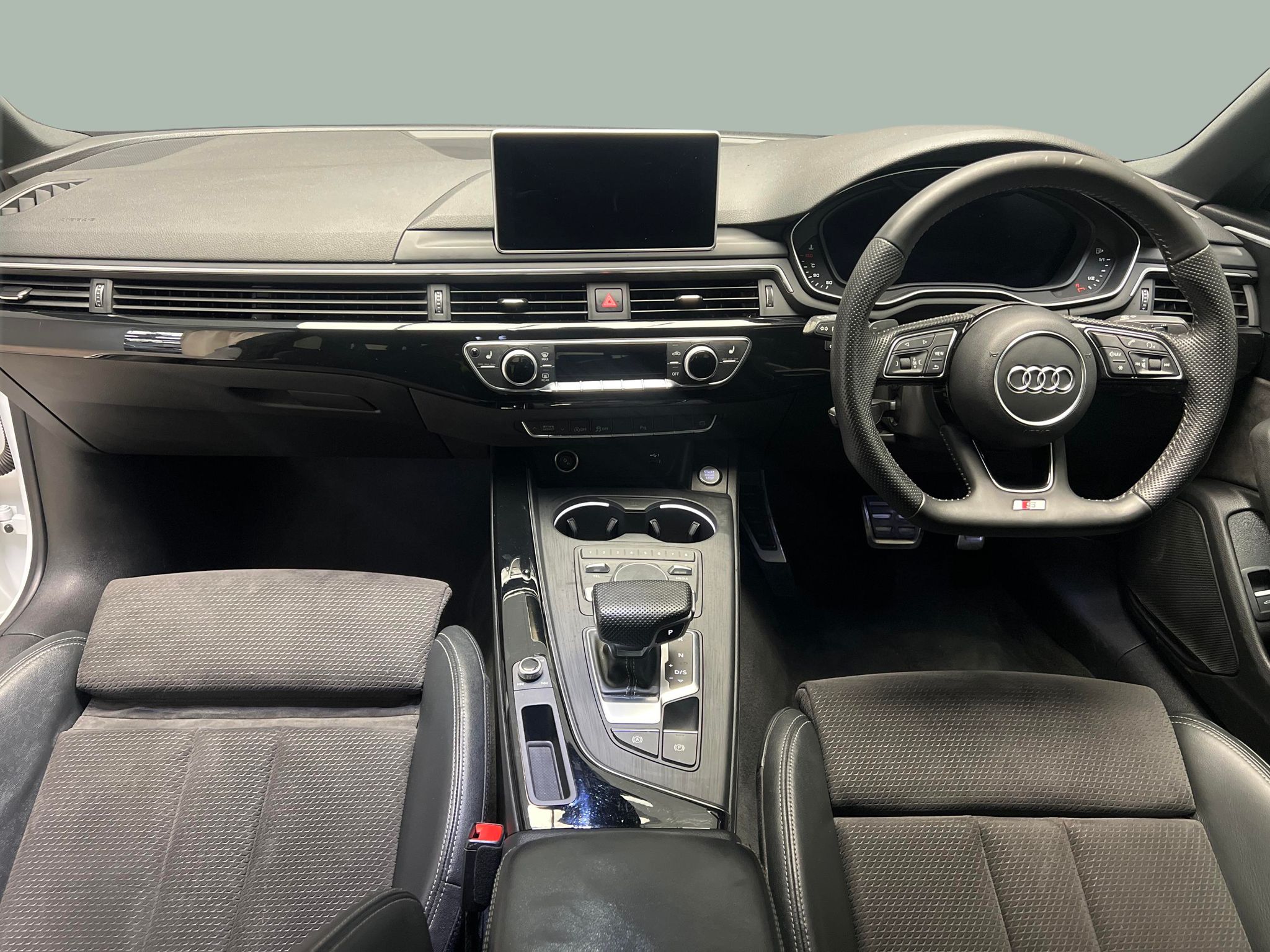 Main listing image - Audi A5