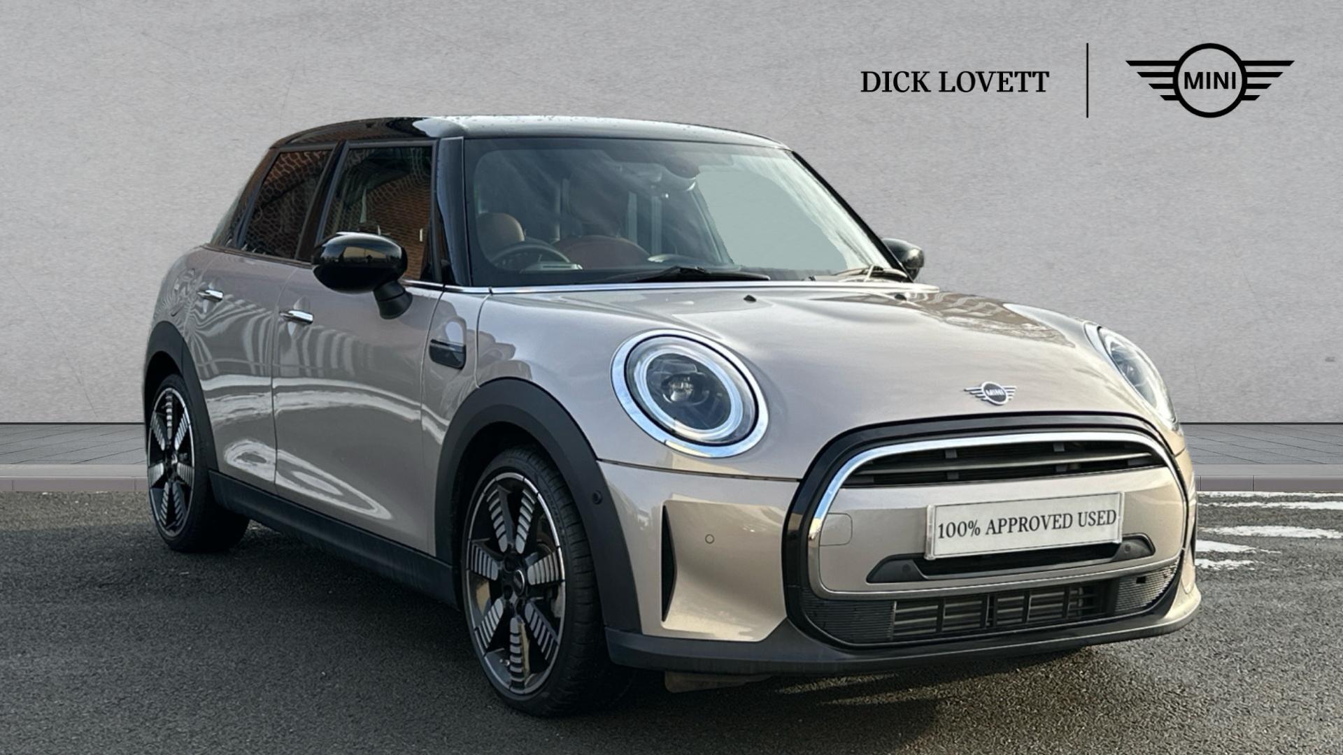 Main listing image - MINI Hatchback 5dr