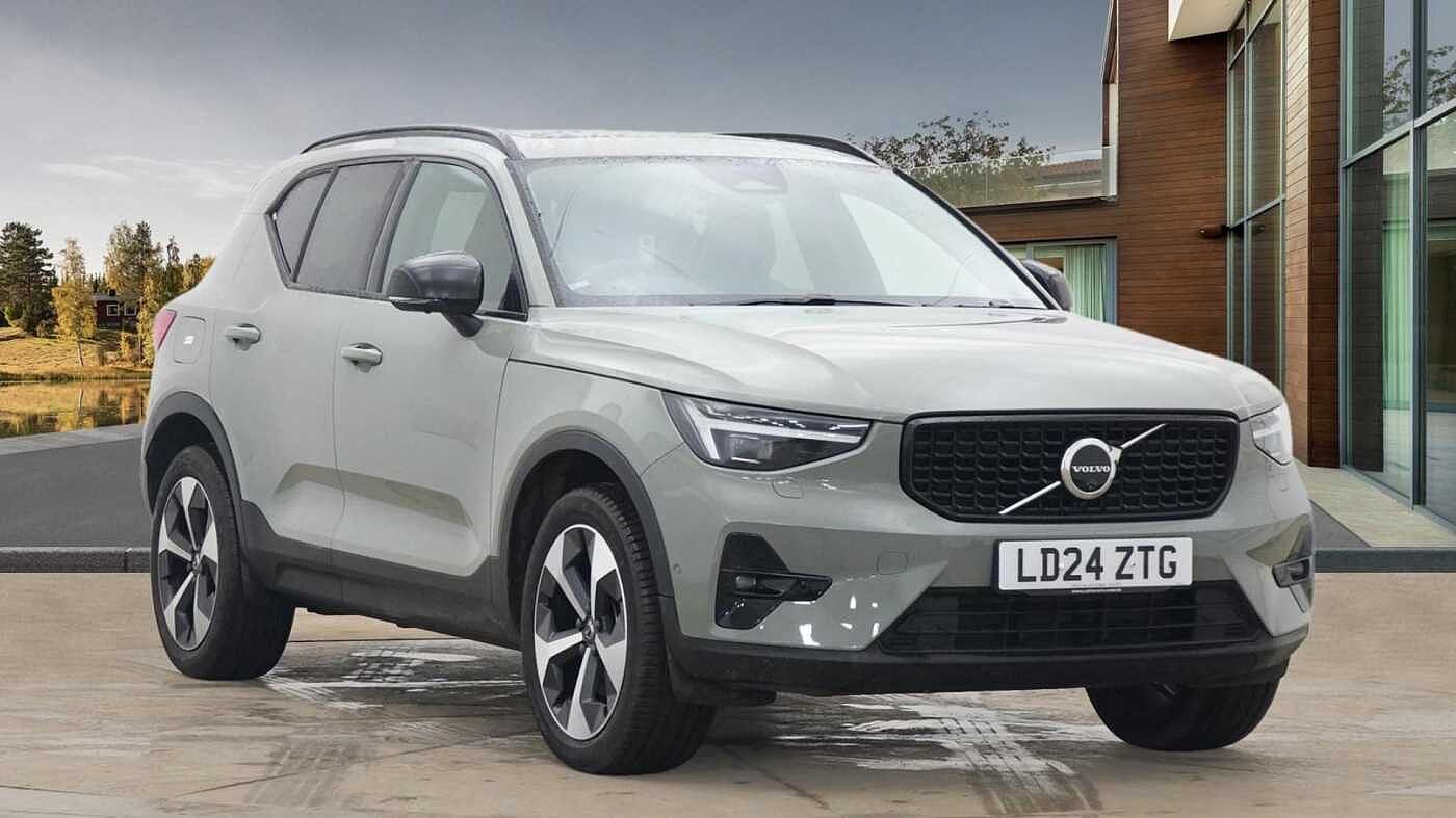 Main listing image - Volvo XC40