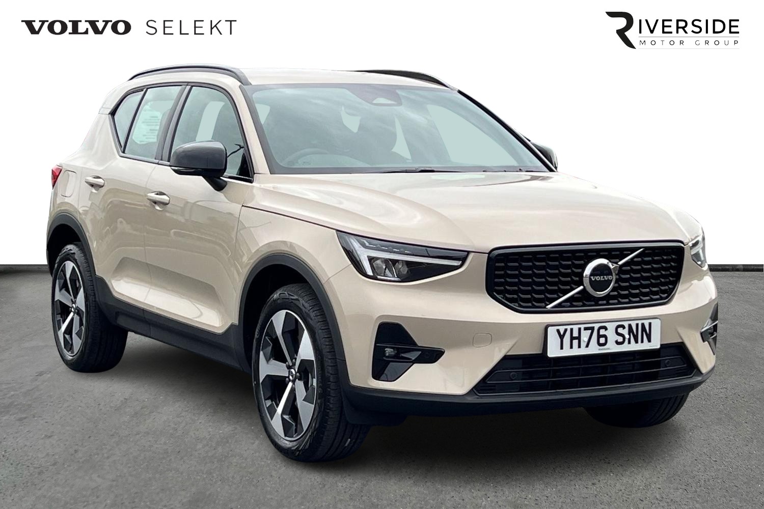 Main listing image - Volvo XC40